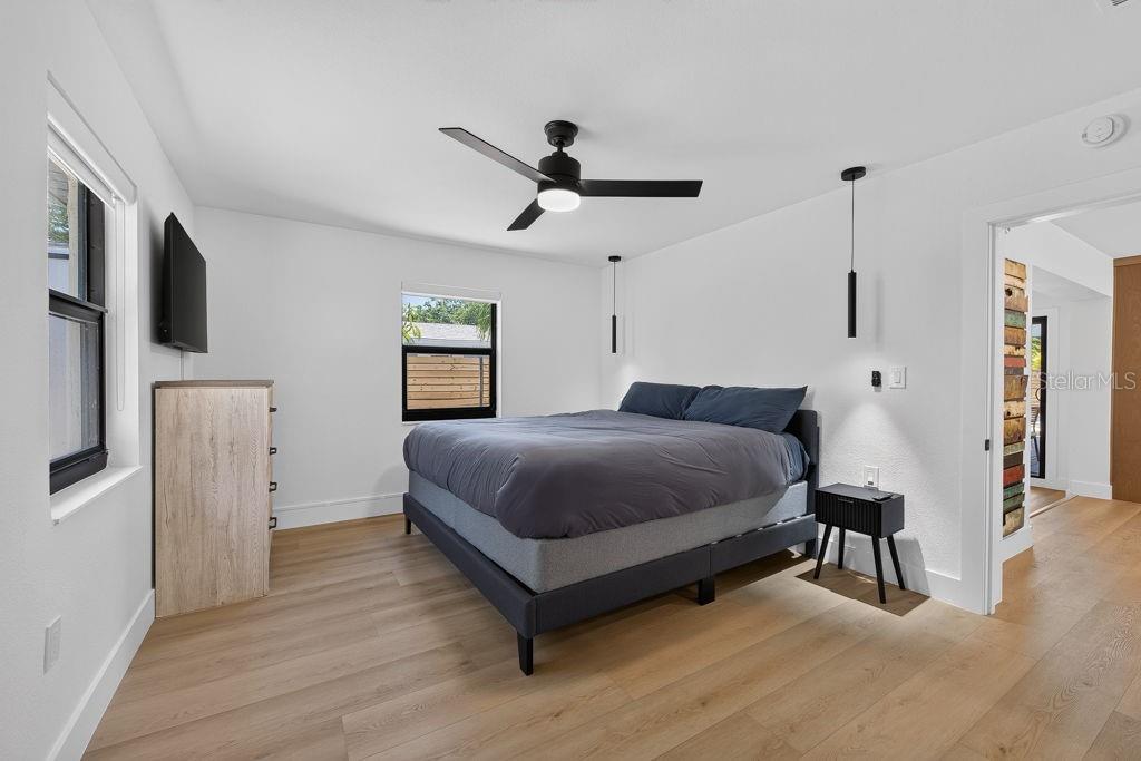 KENNETH CITY - Residential