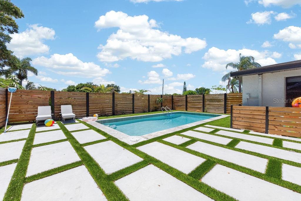 KENNETH CITY - Residential