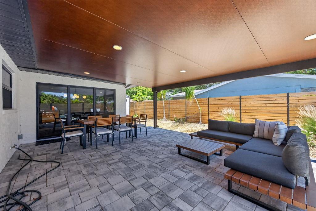 KENNETH CITY - Residential