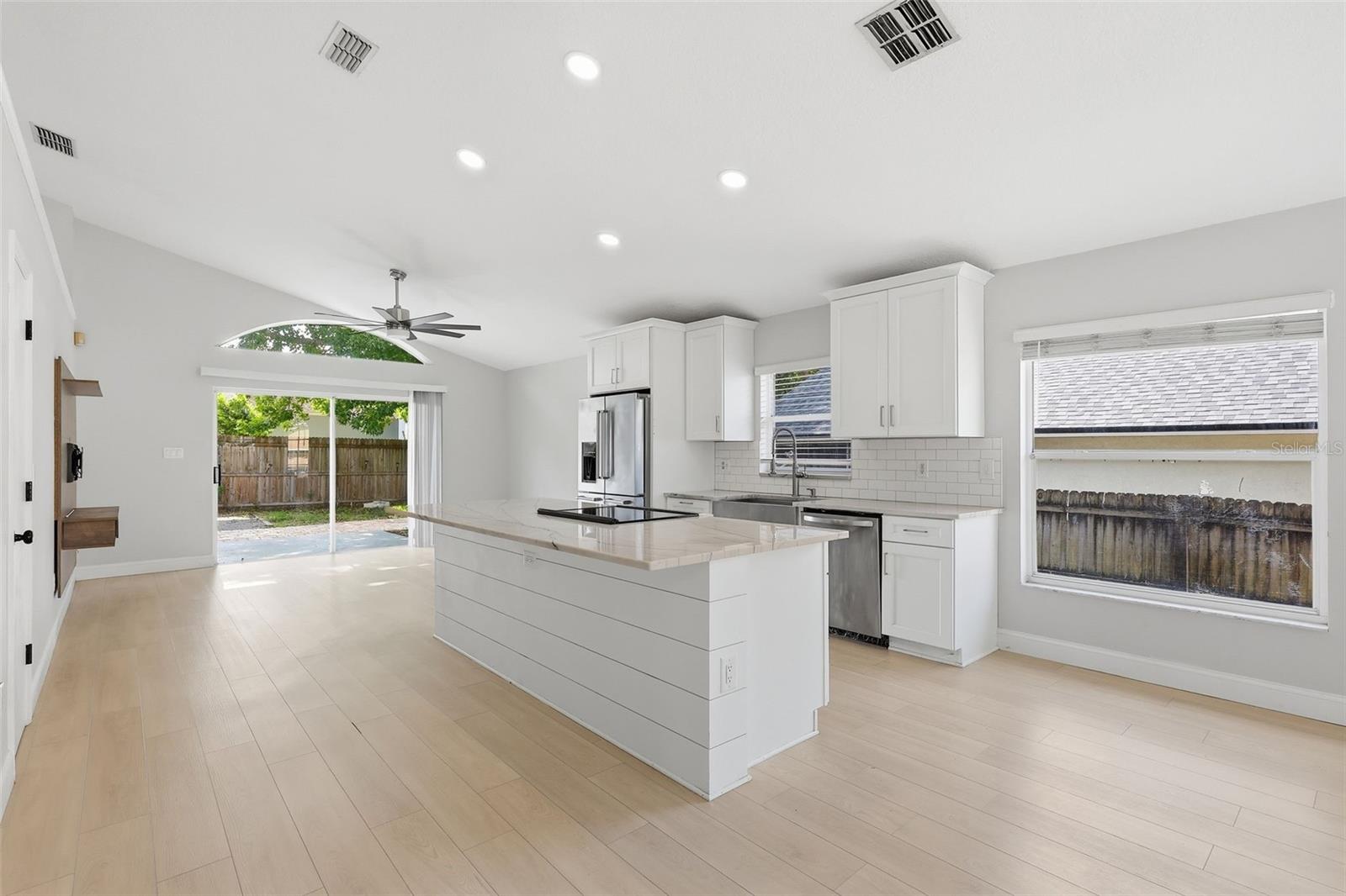 RIVERSIDE AT TWIN RIVERS UN 1 - Residential