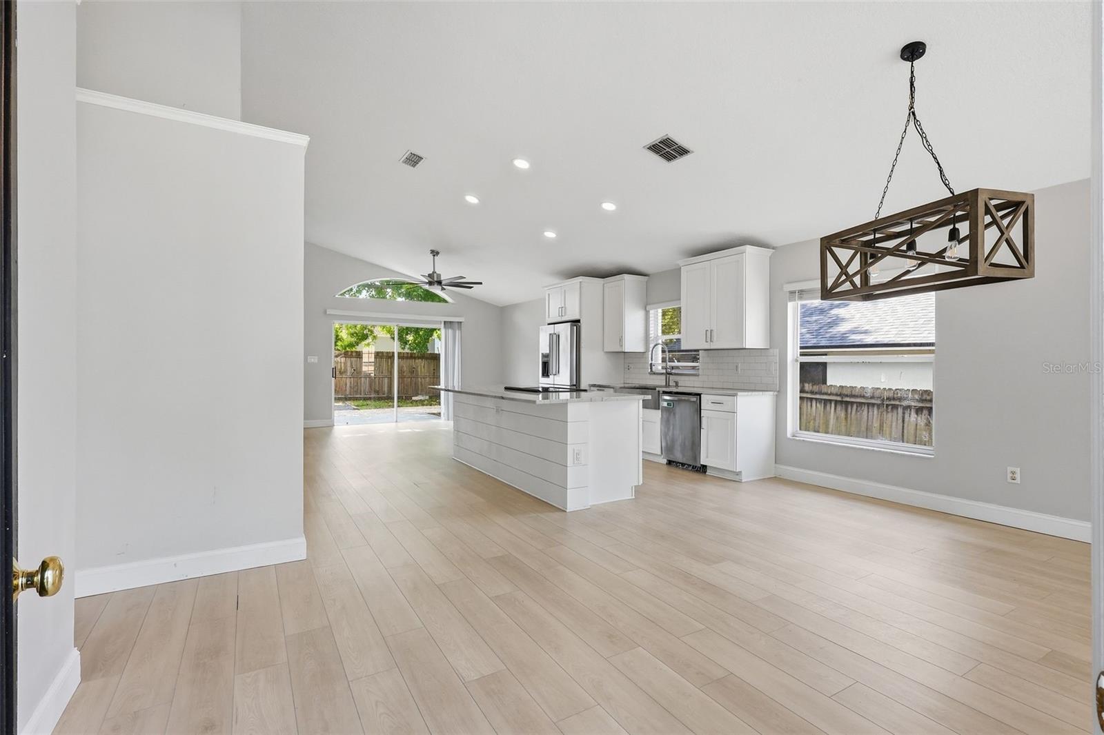 RIVERSIDE AT TWIN RIVERS UN 1 - Residential