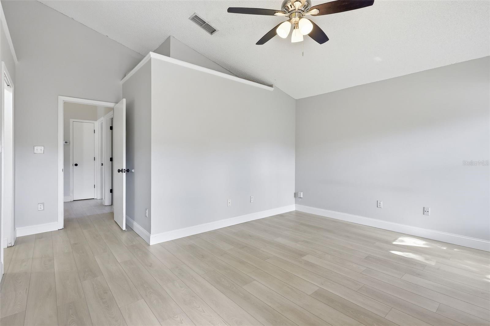 RIVERSIDE AT TWIN RIVERS UN 1 - Residential