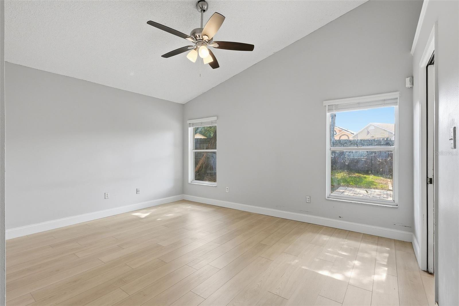 RIVERSIDE AT TWIN RIVERS UN 1 - Residential