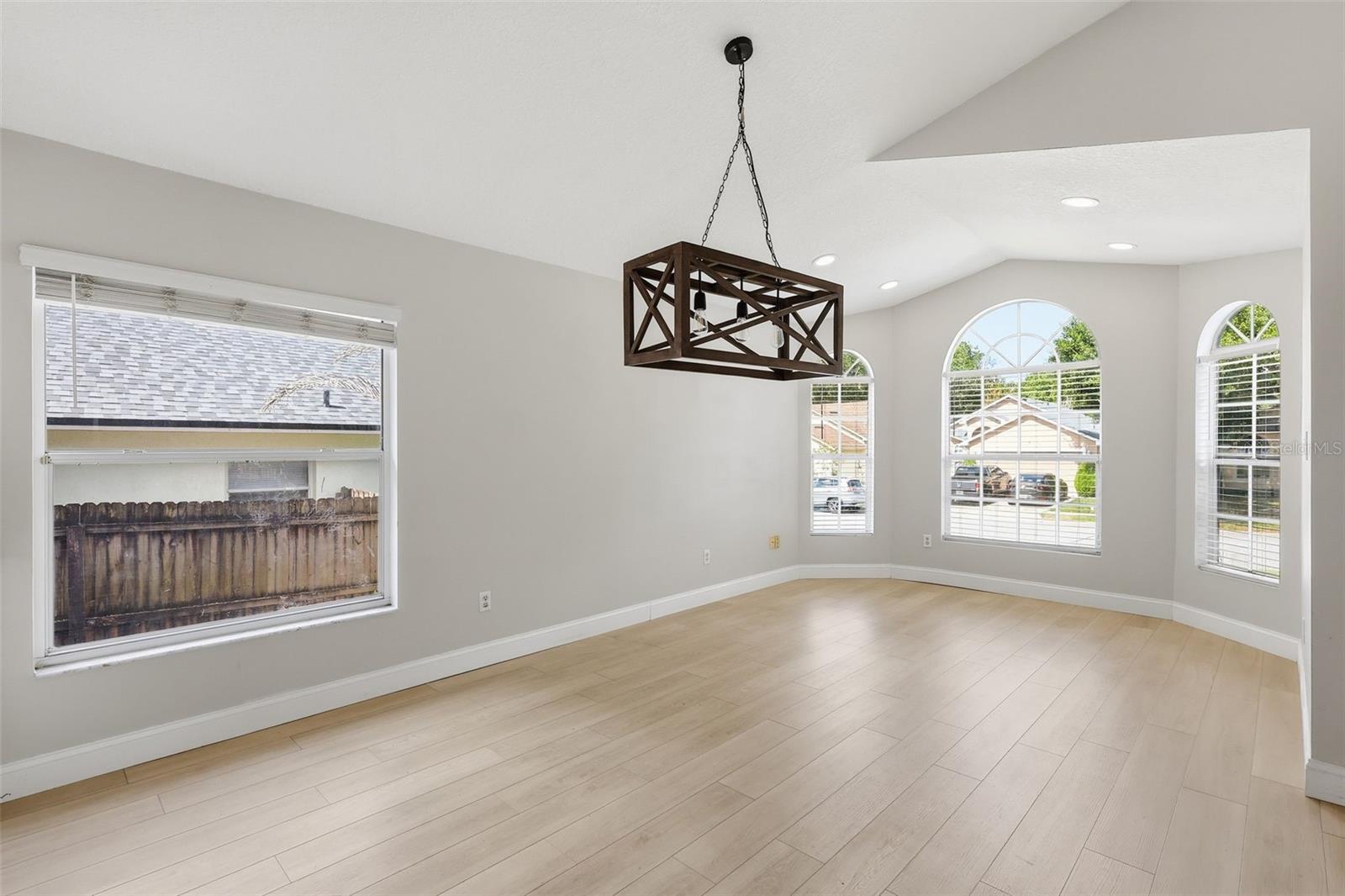 RIVERSIDE AT TWIN RIVERS UN 1 - Residential