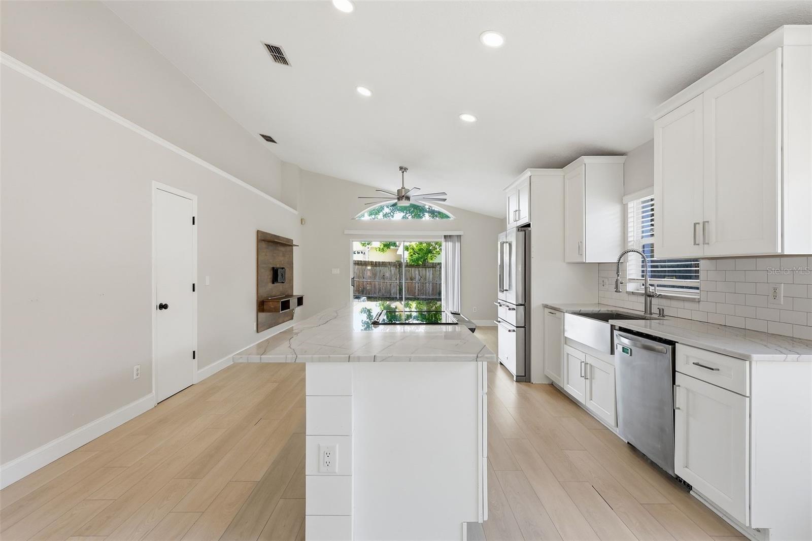 RIVERSIDE AT TWIN RIVERS UN 1 - Residential