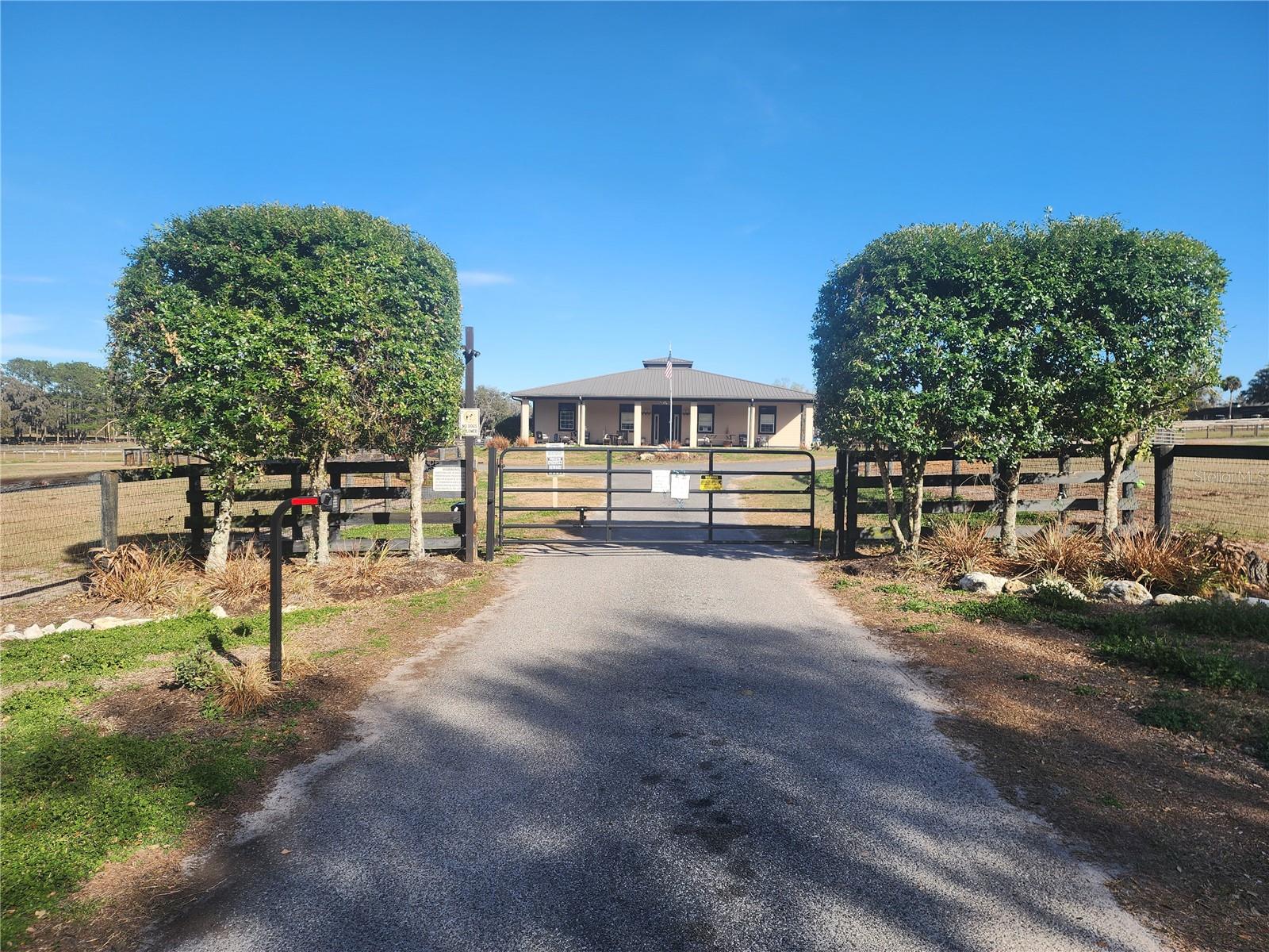 ACREAGE NON SUBDIVISION - Residential