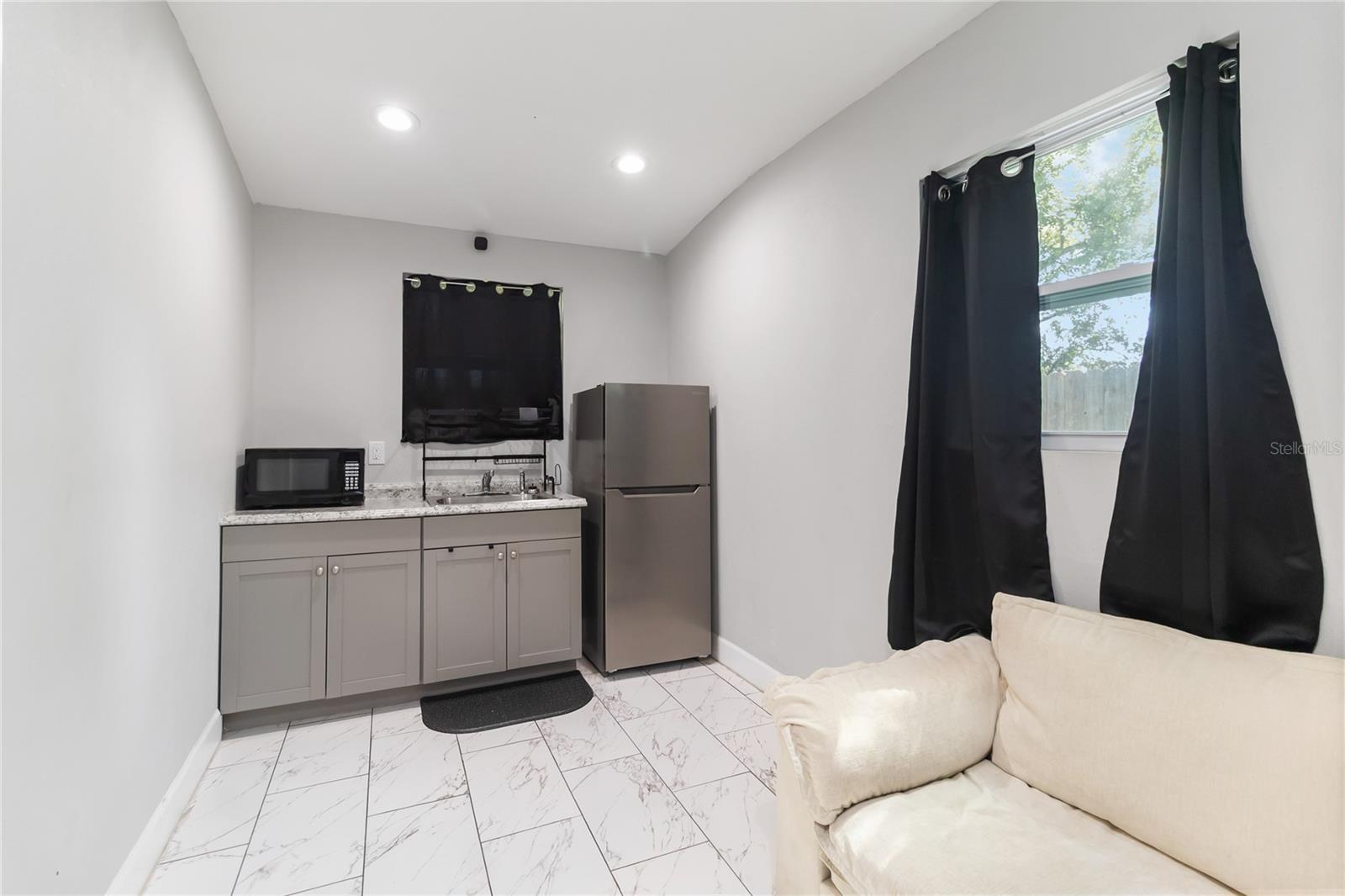 AVONDALE TERRACE - Residential