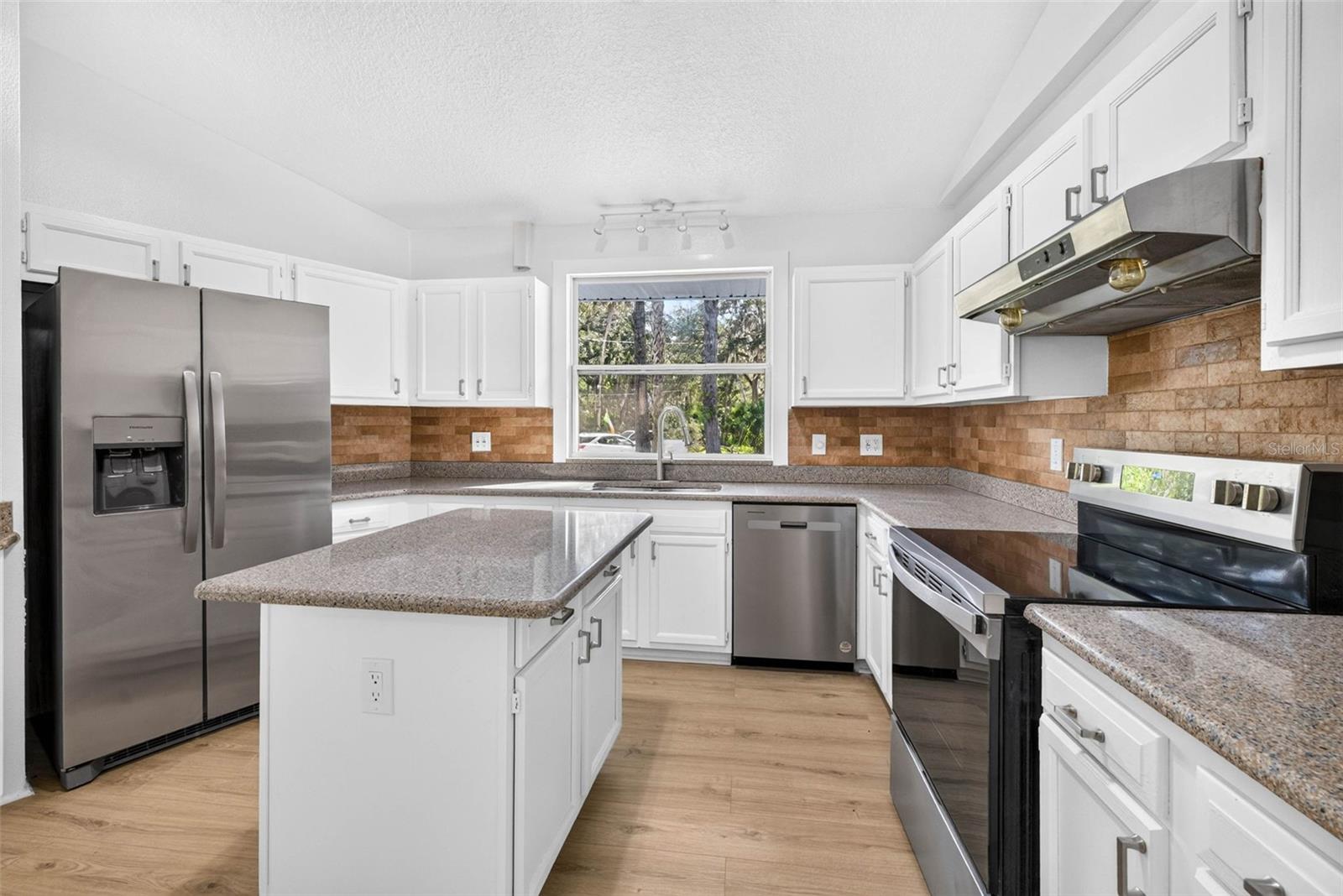 HOMOSASSA CO SUB - Residential