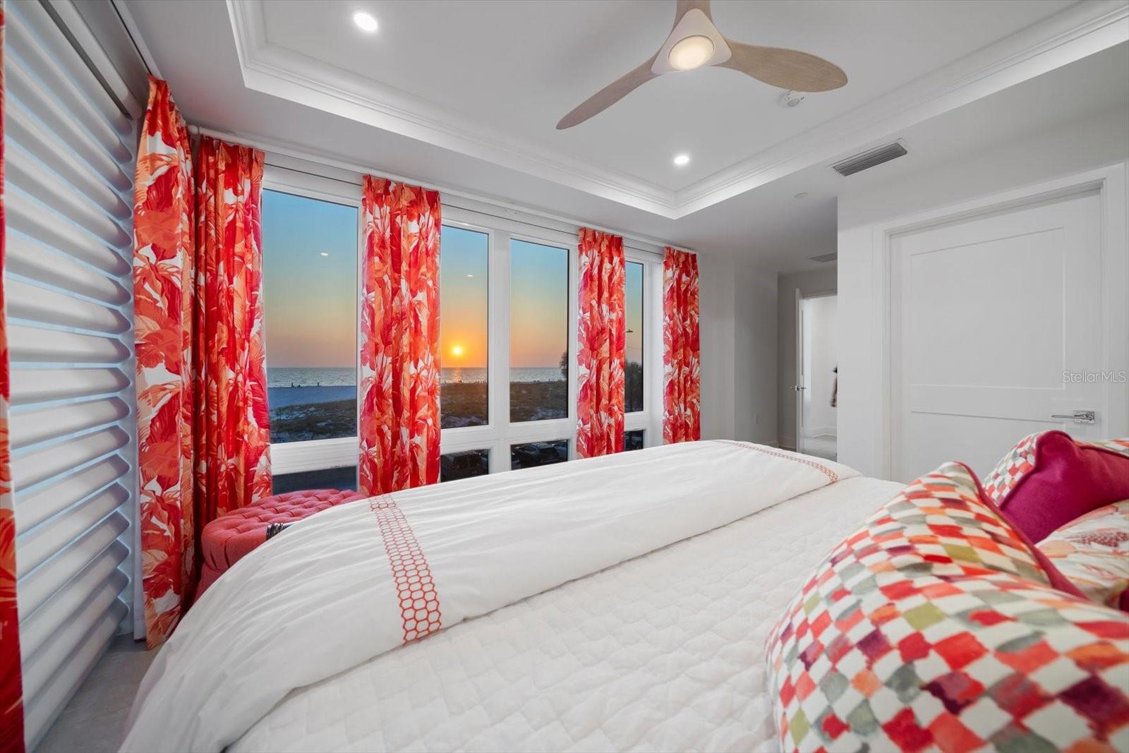 PURA VIDA RESIDENCES CONDO - Residential