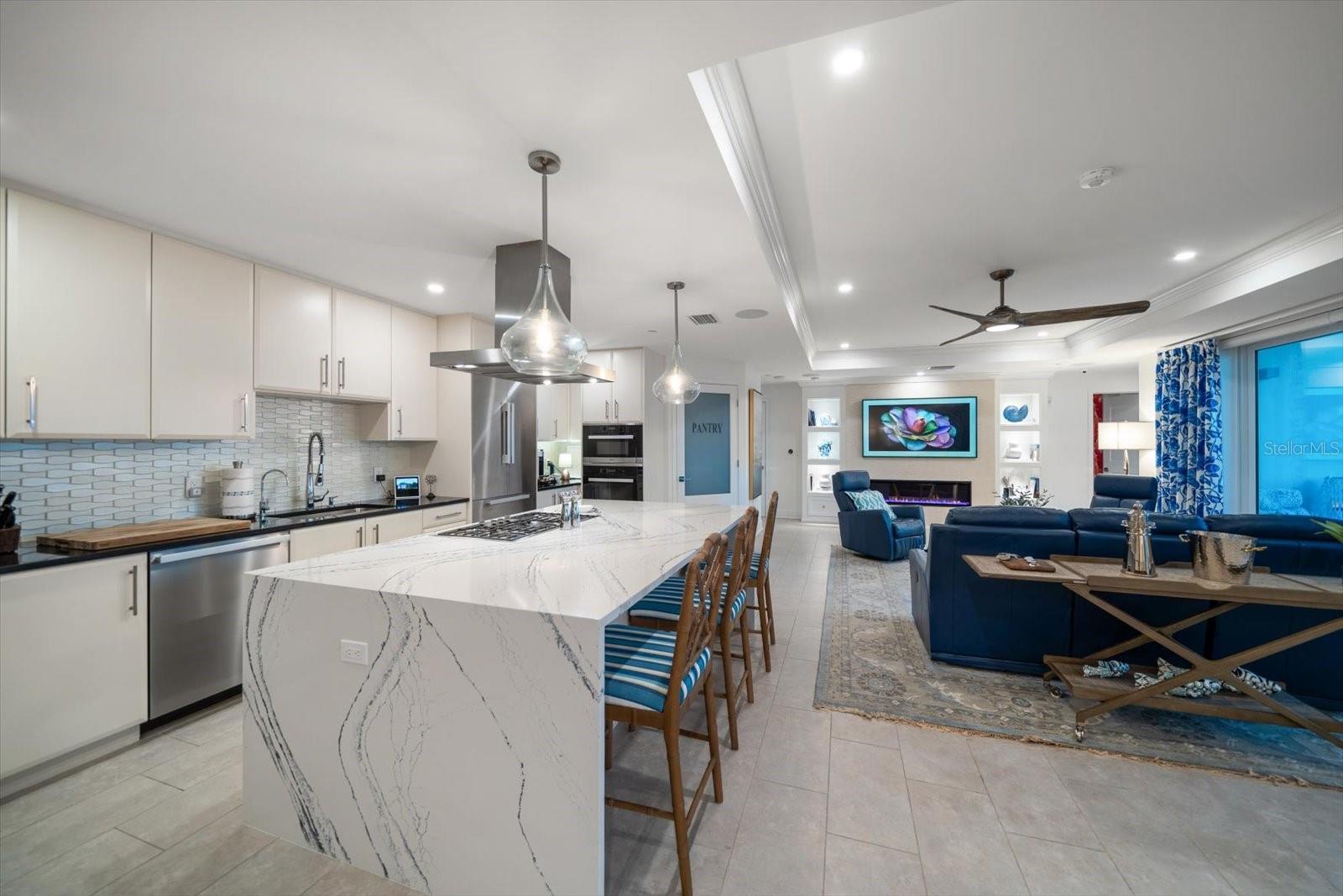 PURA VIDA RESIDENCES CONDO - Residential