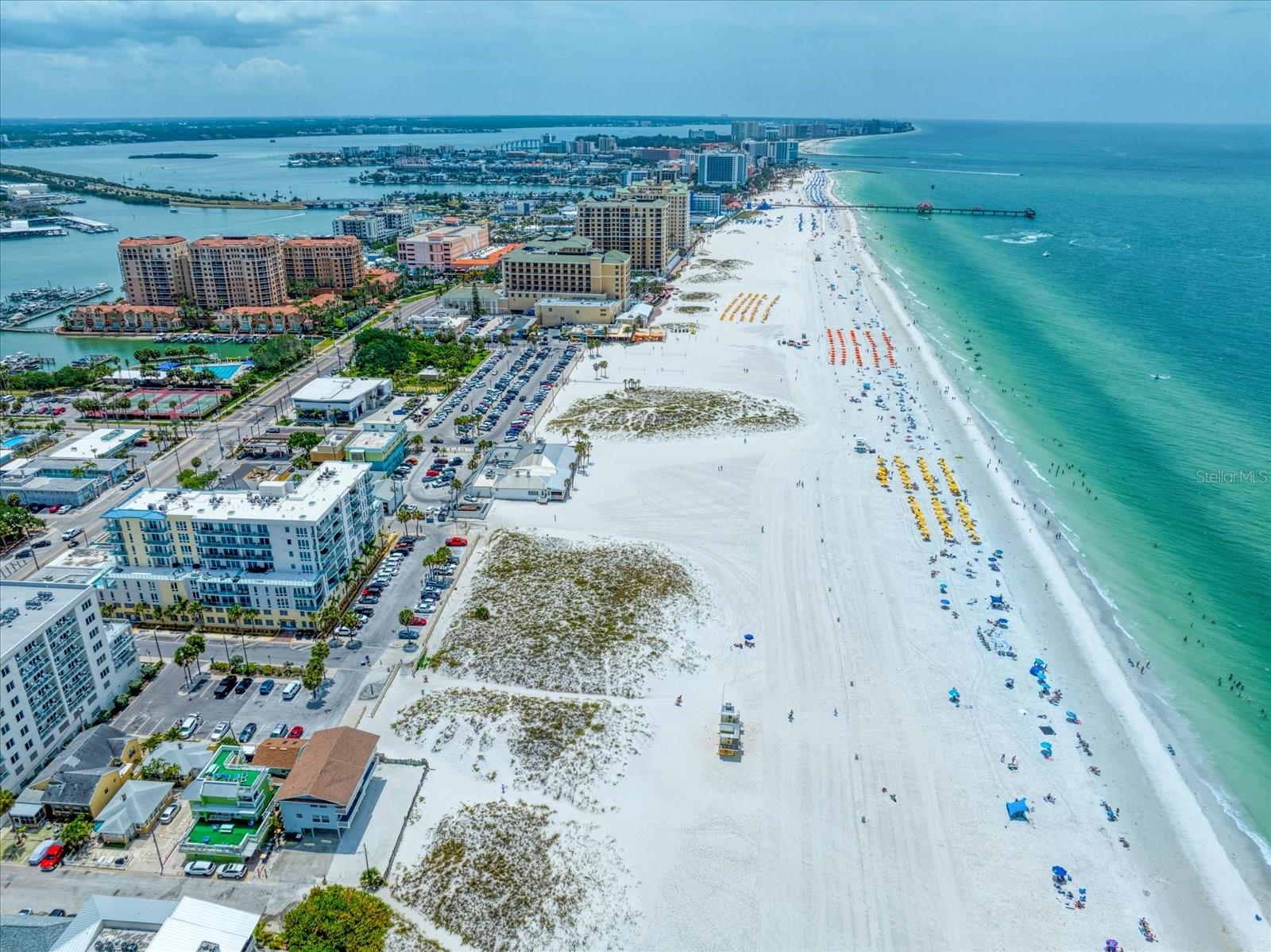 PURA VIDA RESIDENCES CONDO - Residential