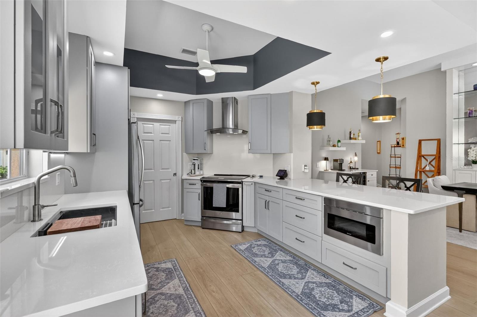 VILLAGEWALK - Residential