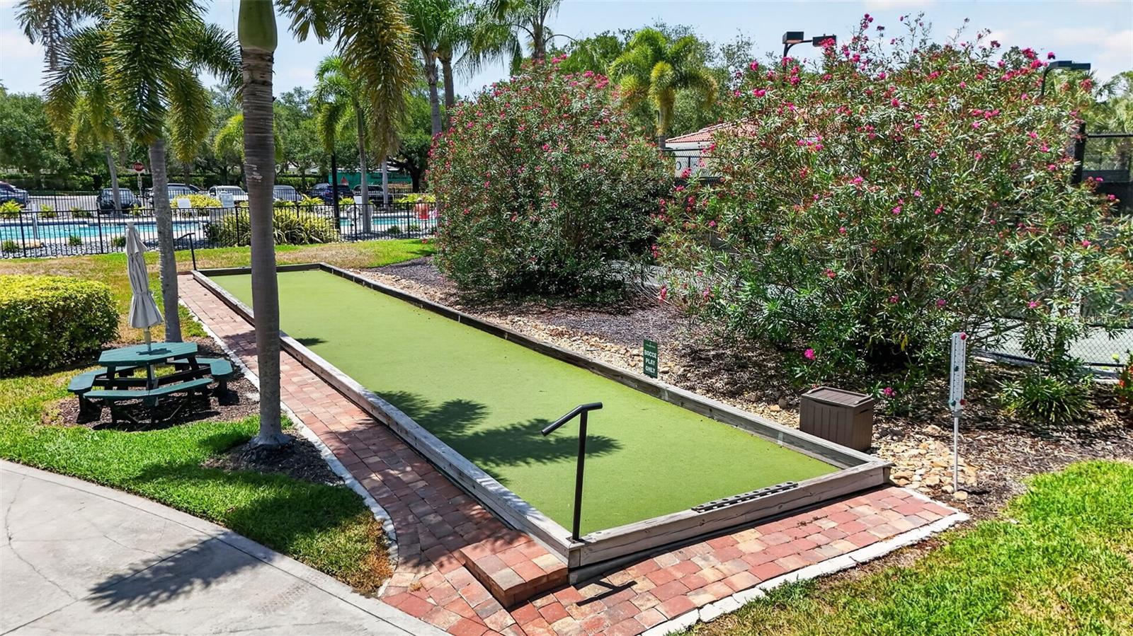 VILLAGEWALK - Residential