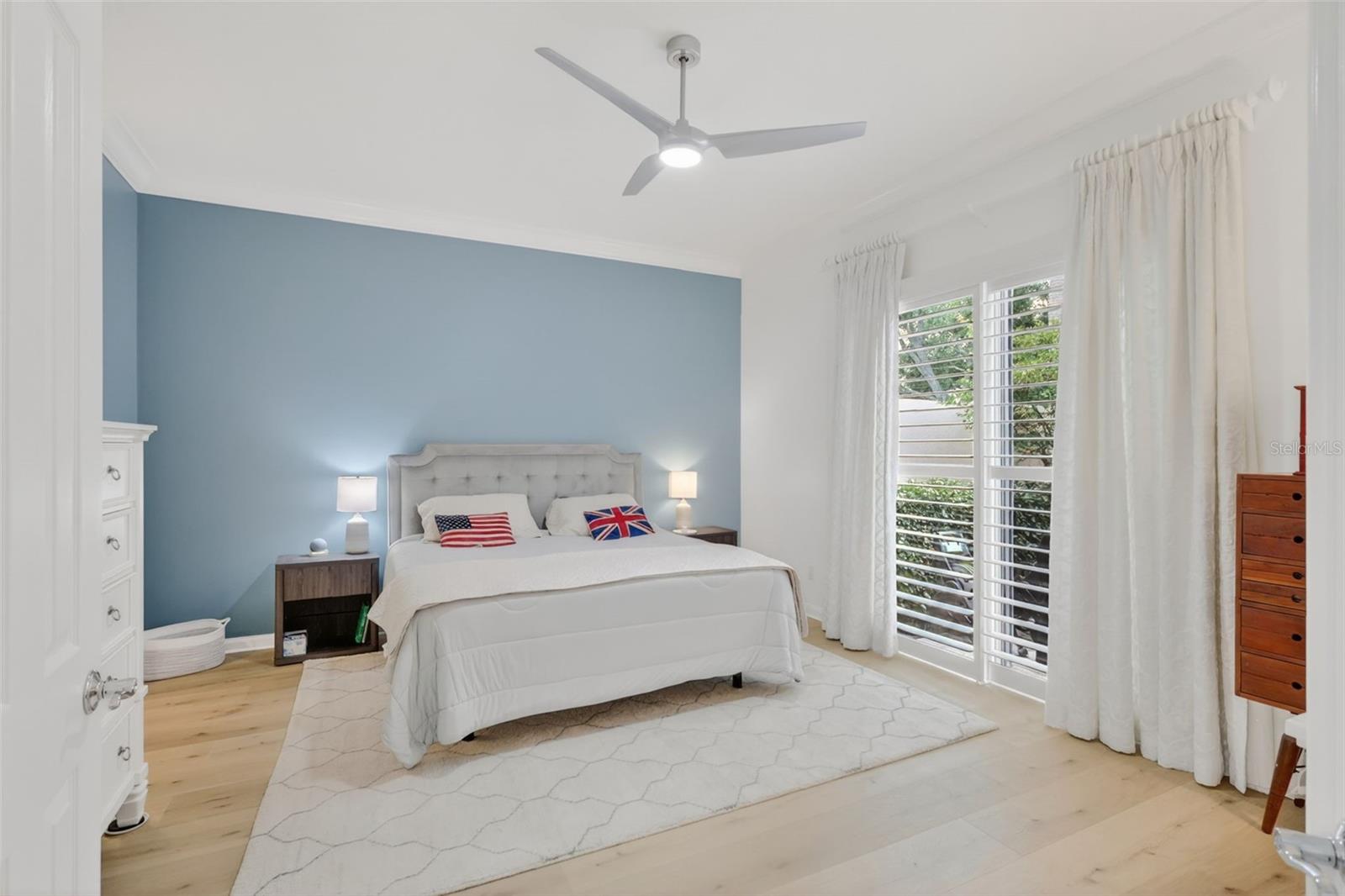 VILLAGEWALK - Residential