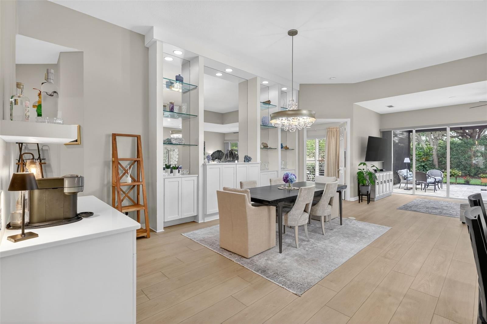 VILLAGEWALK - Residential