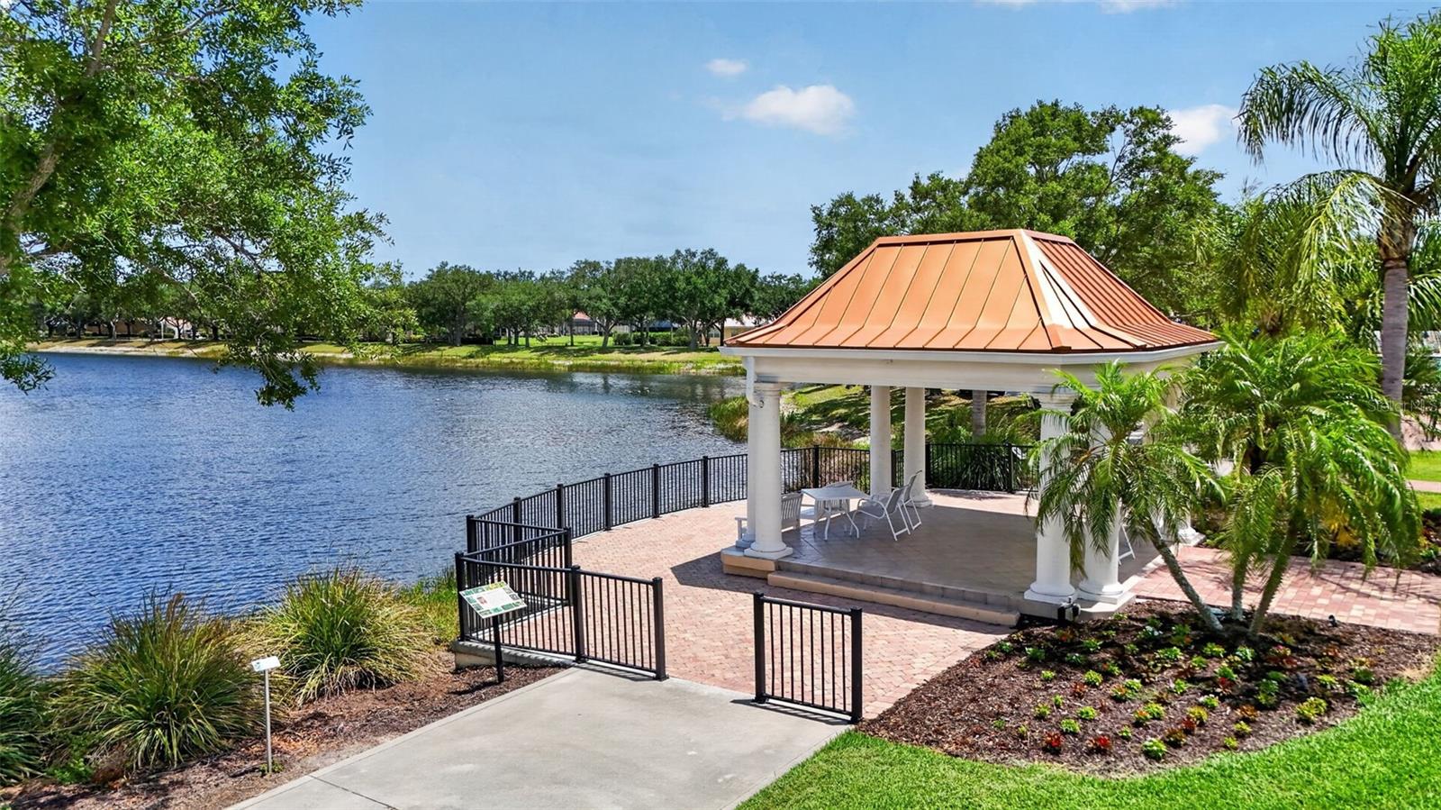 VILLAGEWALK - Residential