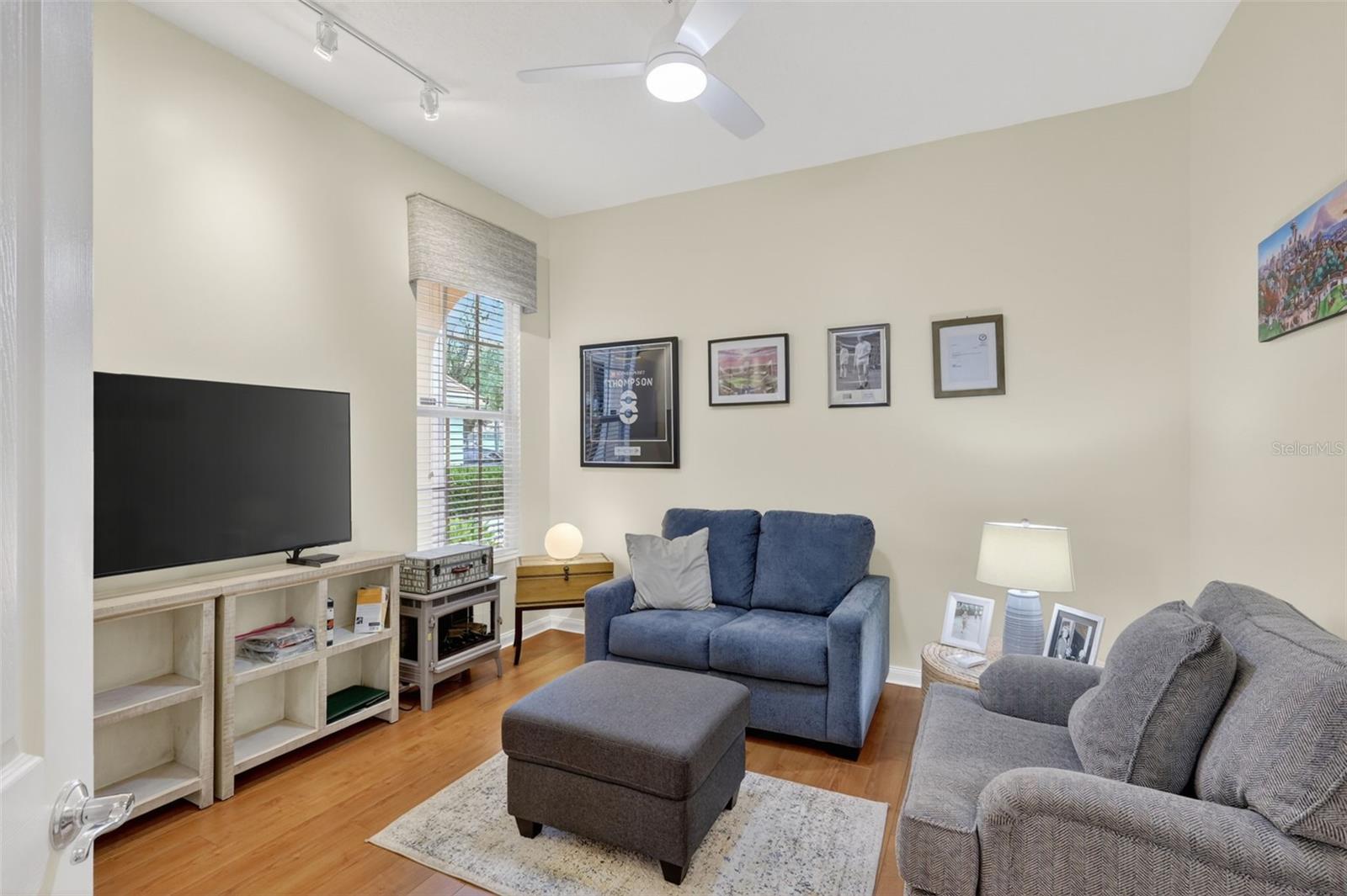 VILLAGEWALK - Residential