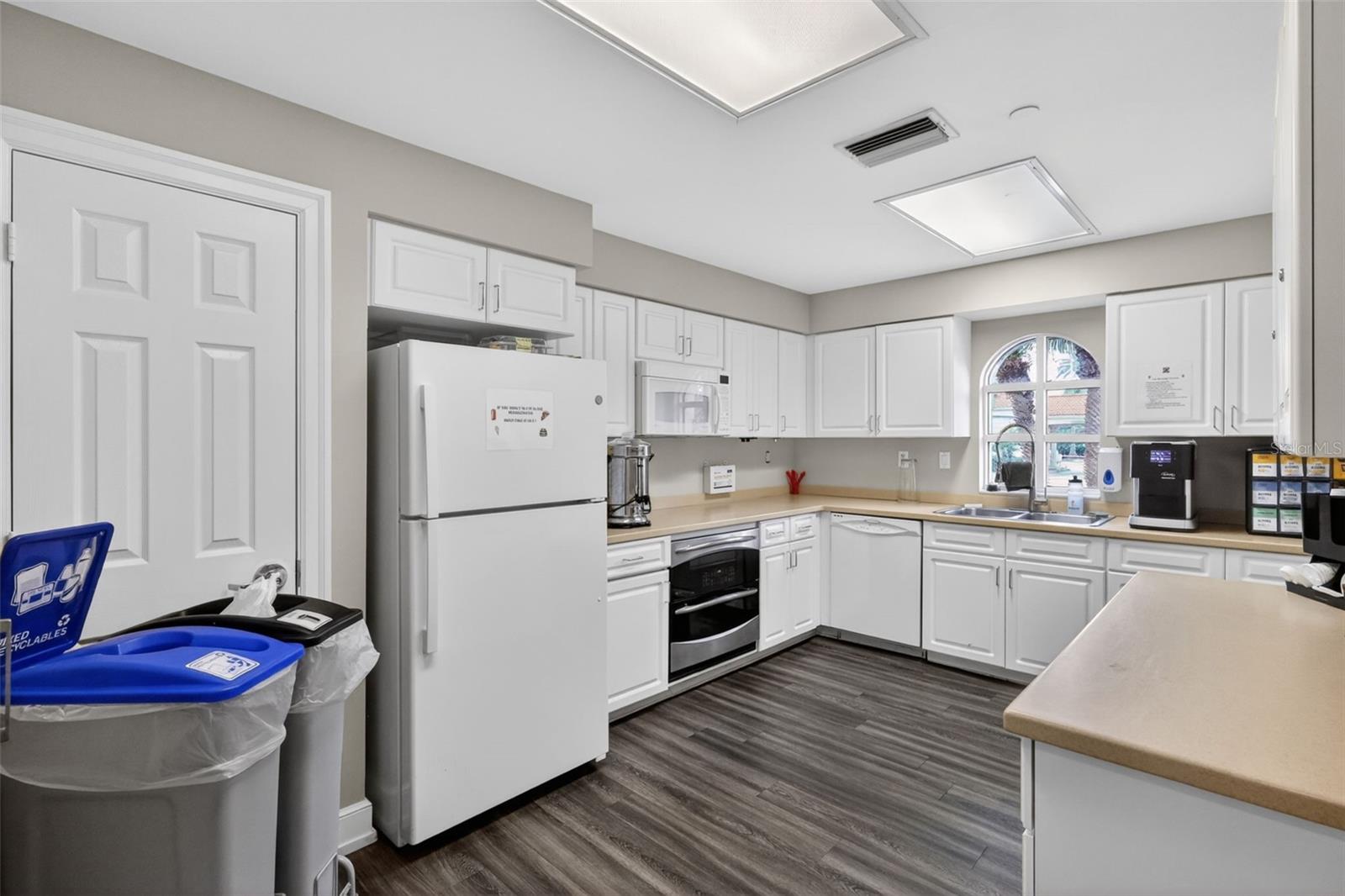 VILLAGEWALK - Residential