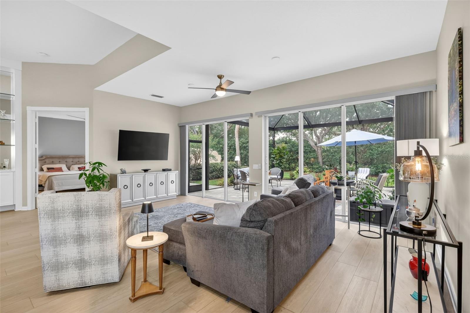 VILLAGEWALK - Residential