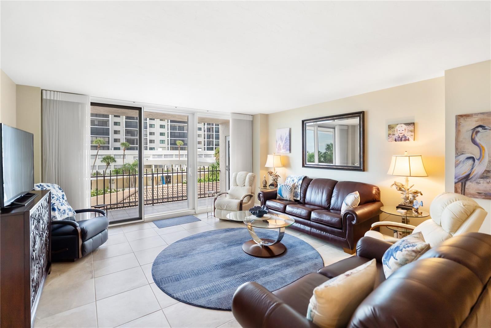 LIDO BEACH CLUB - Residential