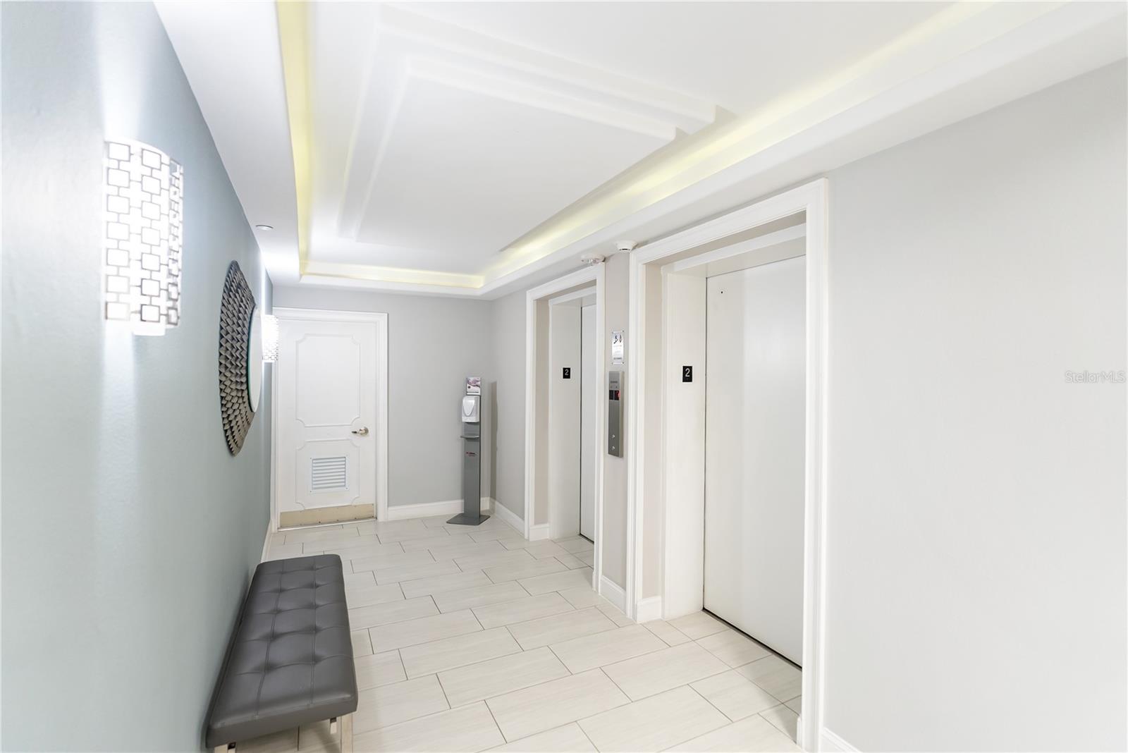 LIDO BEACH CLUB - Residential