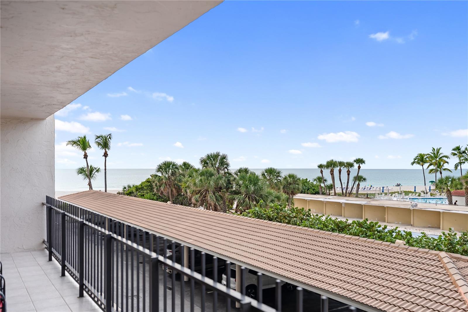 LIDO BEACH CLUB - Residential