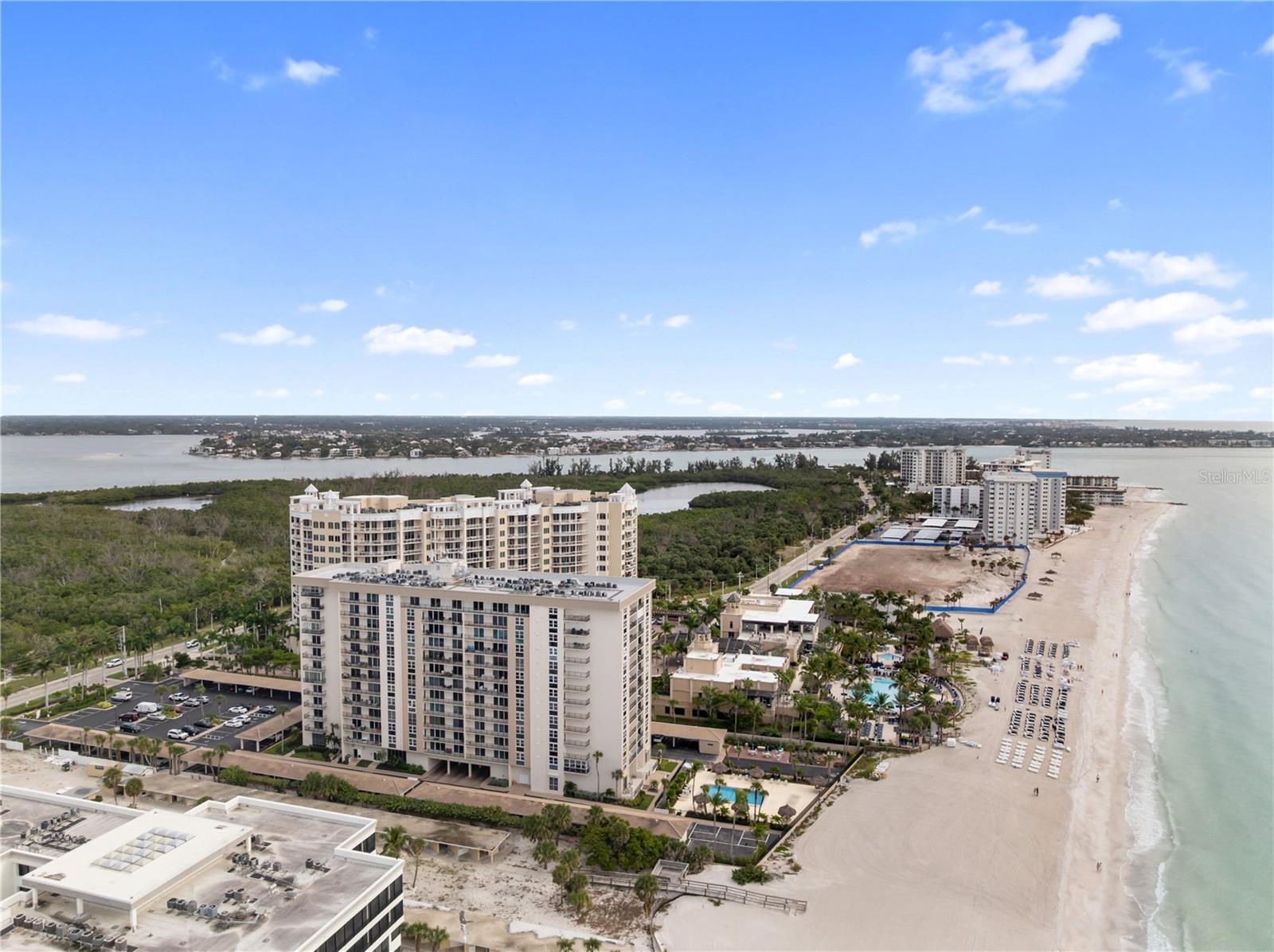 LIDO BEACH CLUB - Residential