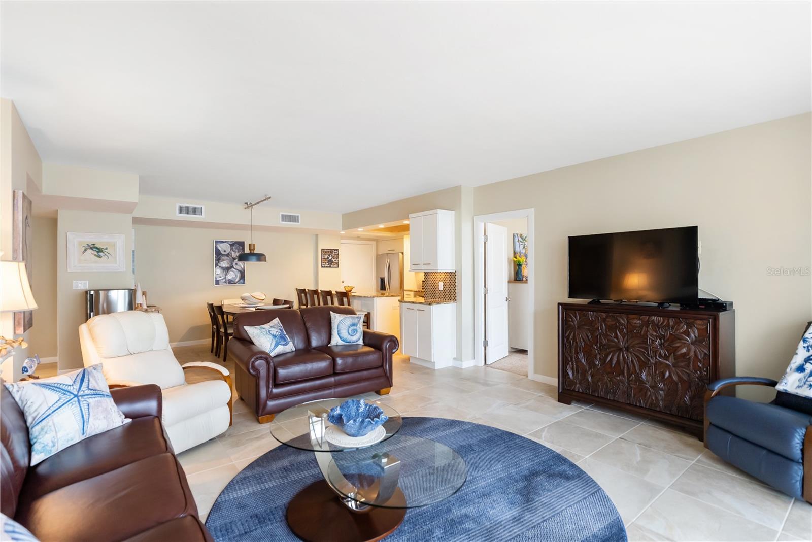 LIDO BEACH CLUB - Residential