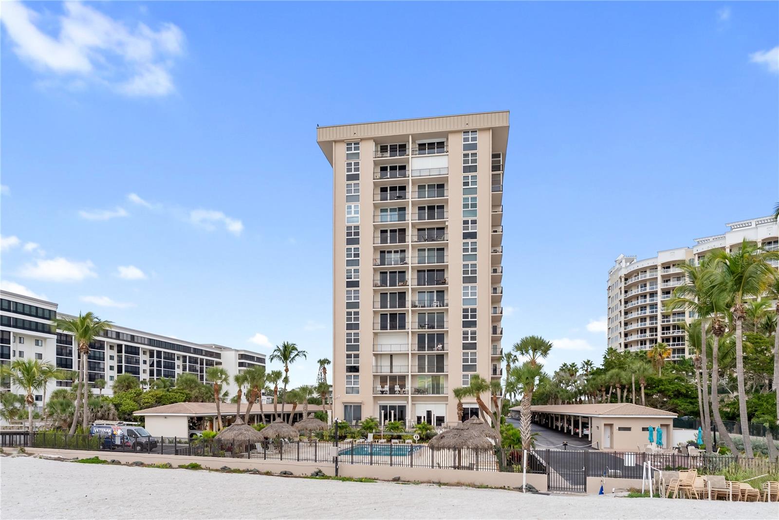 LIDO BEACH CLUB - Residential