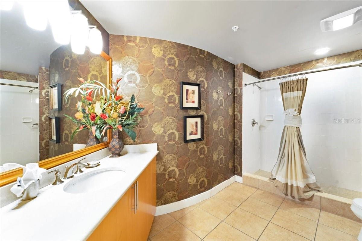 OCEAN VISTAS CONDO - Residential