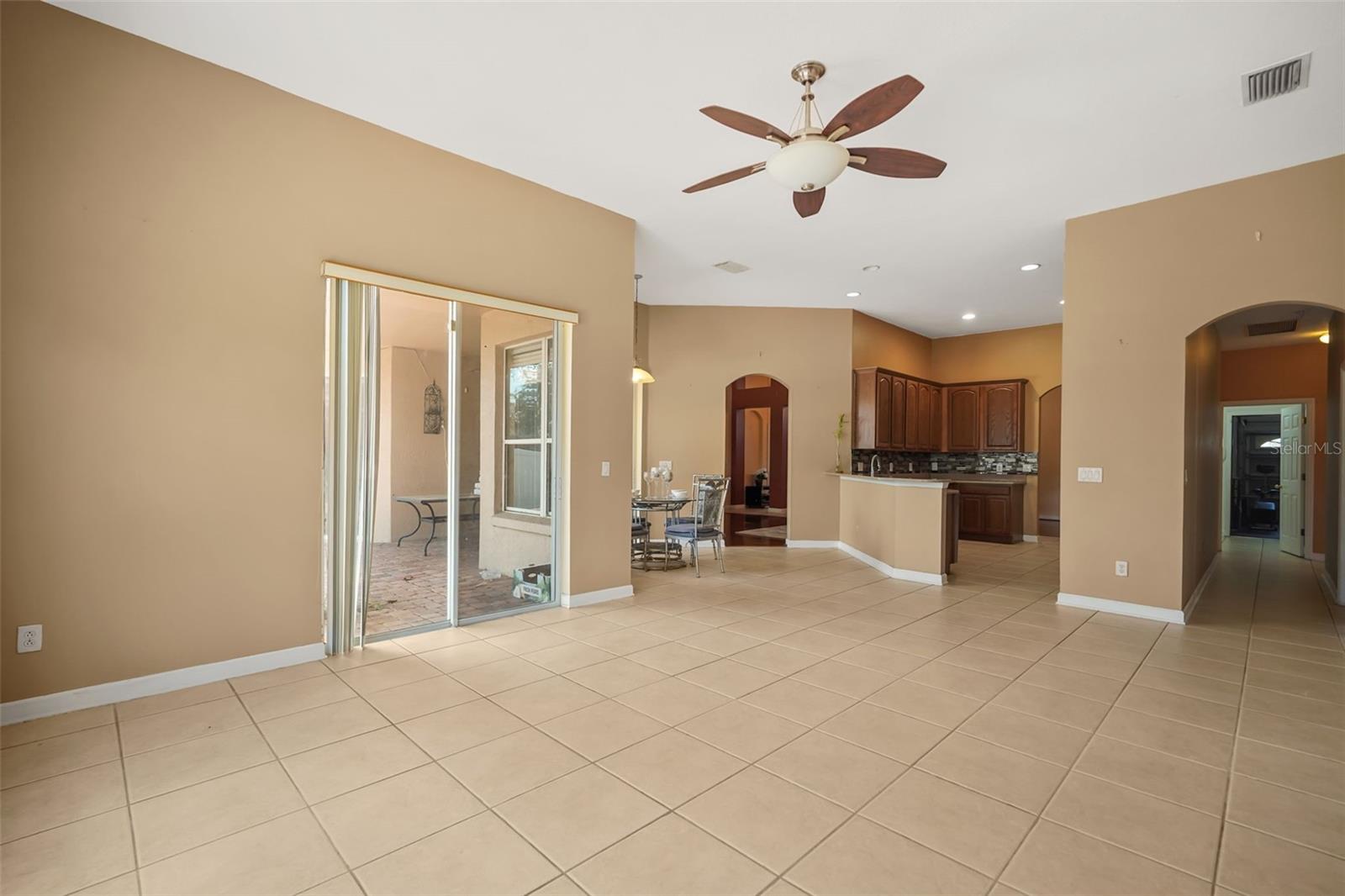 FALCON TRACE 45/3 - Residential