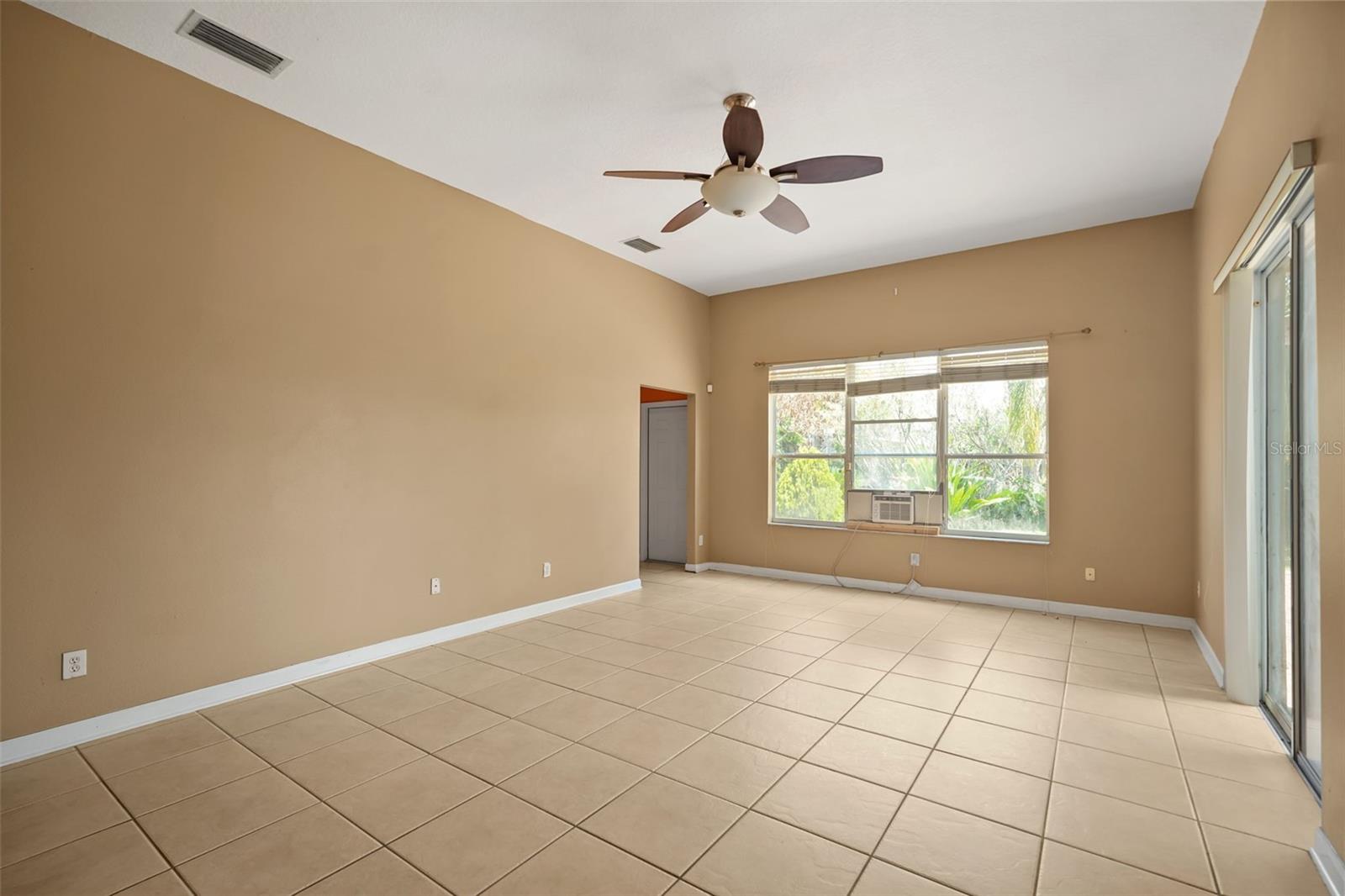 FALCON TRACE 45/3 - Residential