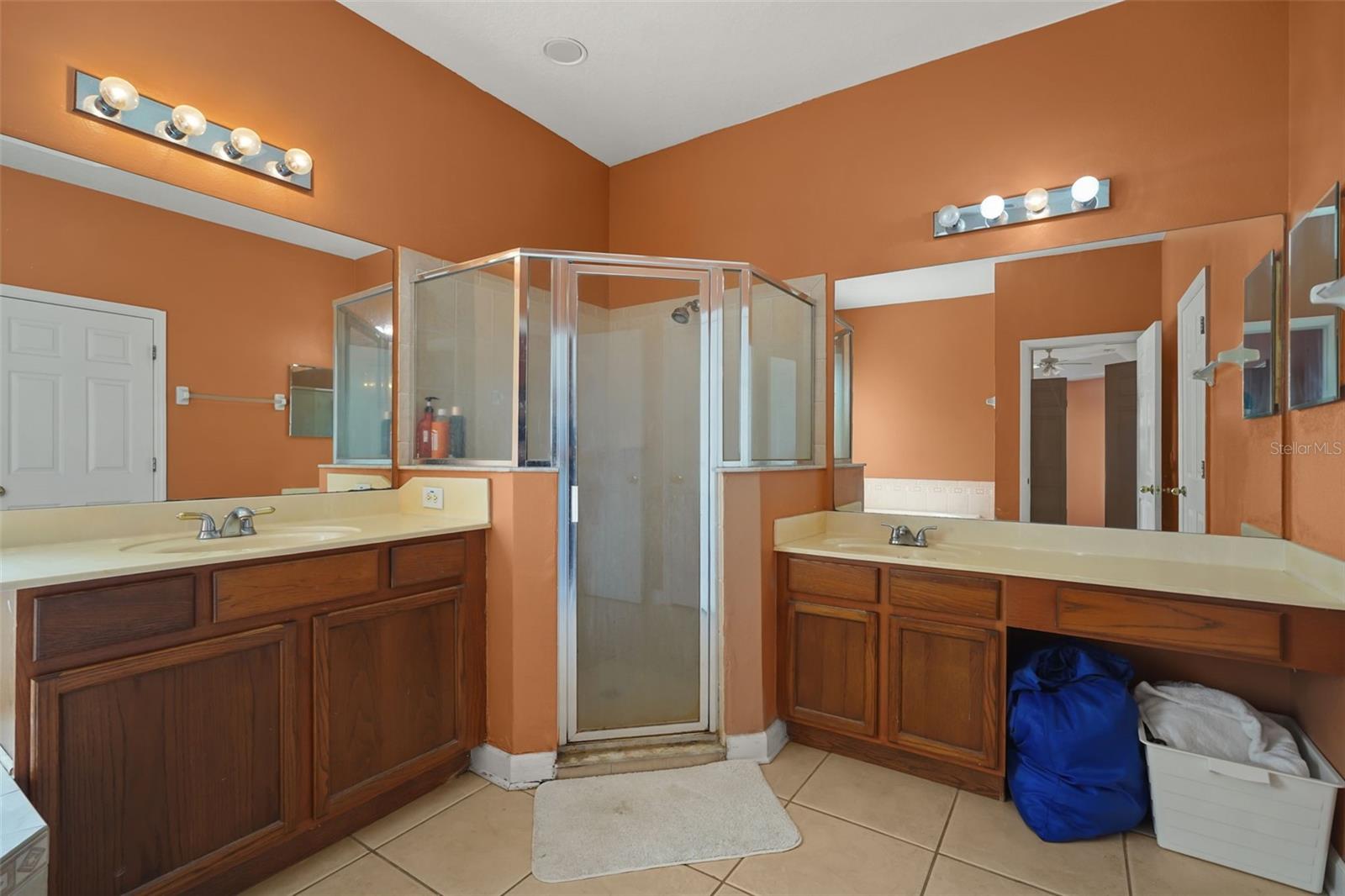 FALCON TRACE 45/3 - Residential