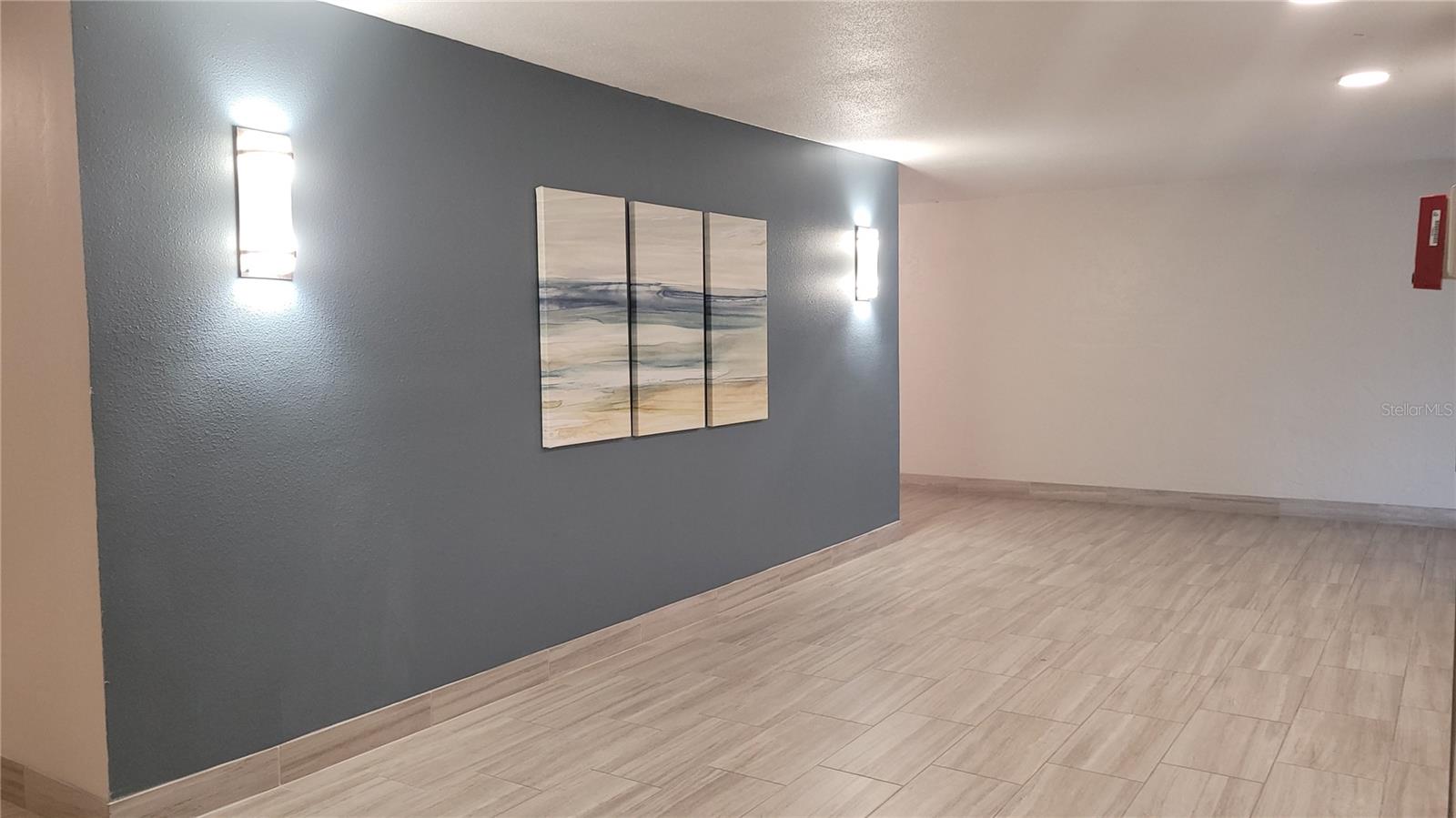 TREASURE ISLAND TENNIS & YACHT CLUB - Residential