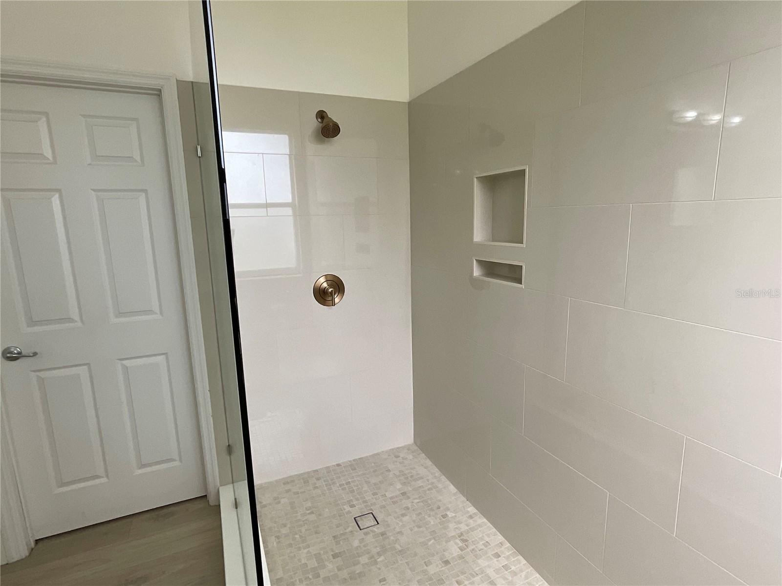 TIVOLI WOODS VILLAGE C 51 84 - Residential