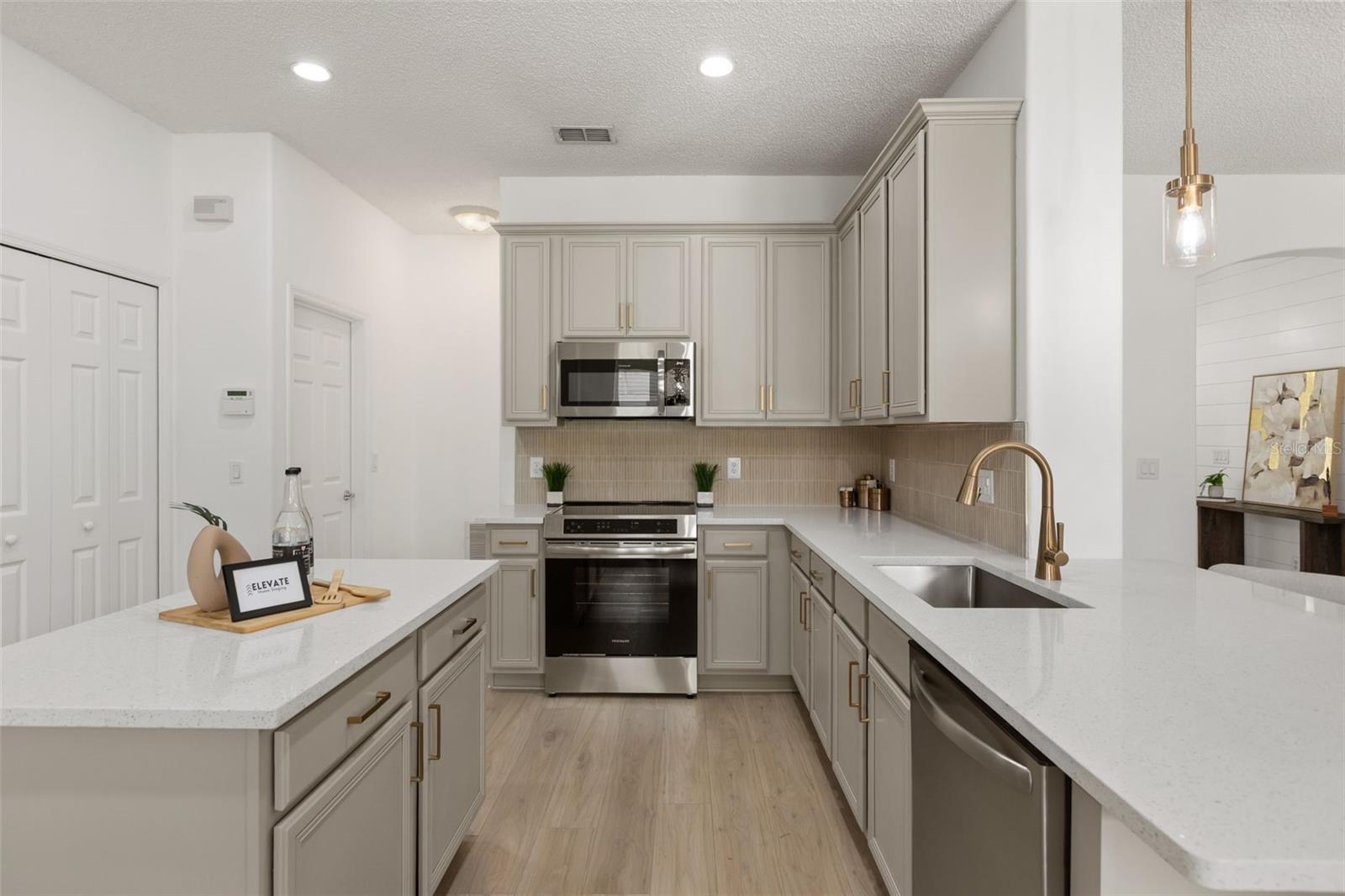TIVOLI WOODS VILLAGE C 51 84 - Residential