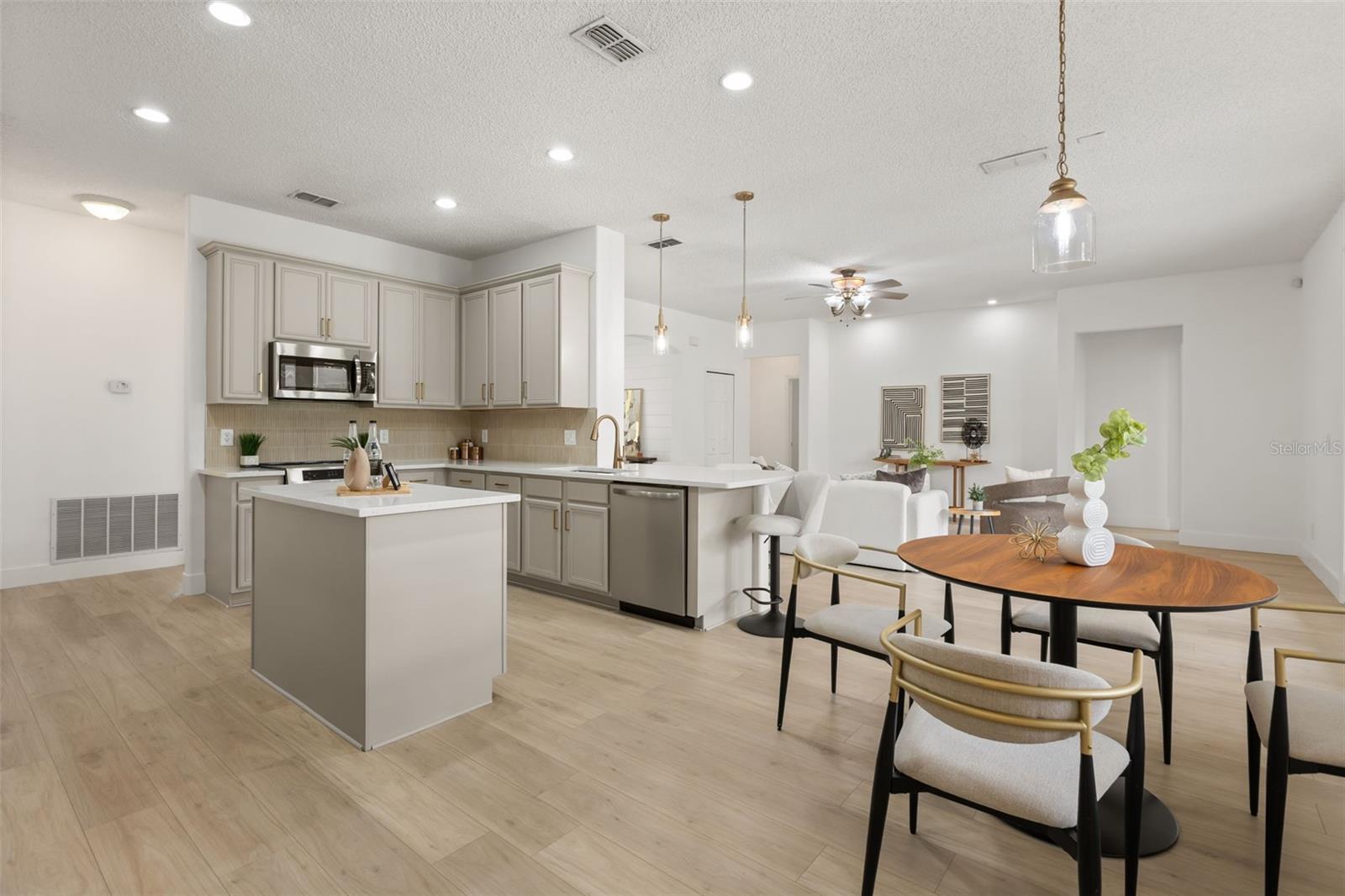 TIVOLI WOODS VILLAGE C 51 84 - Residential