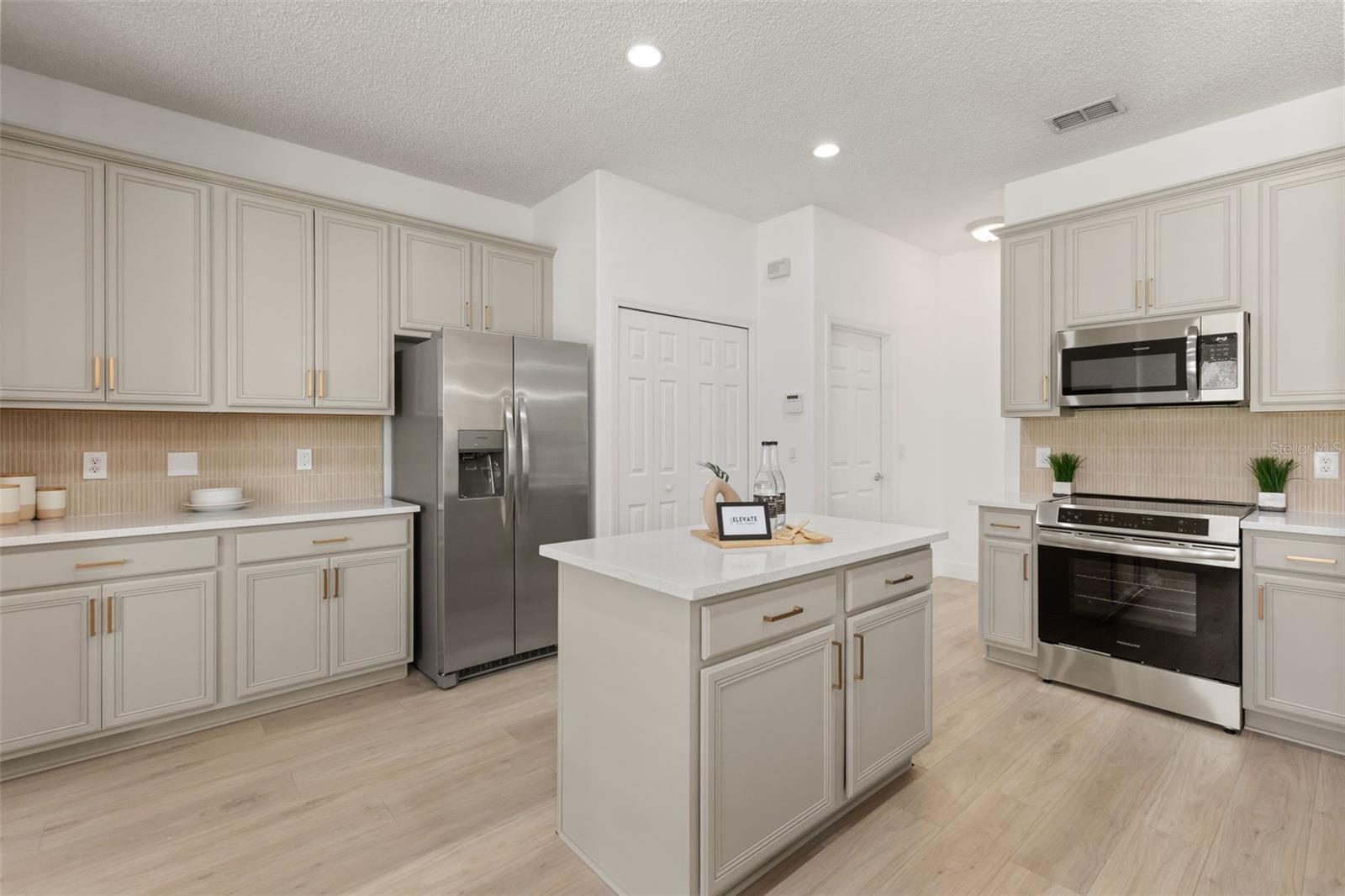 TIVOLI WOODS VILLAGE C 51 84 - Residential