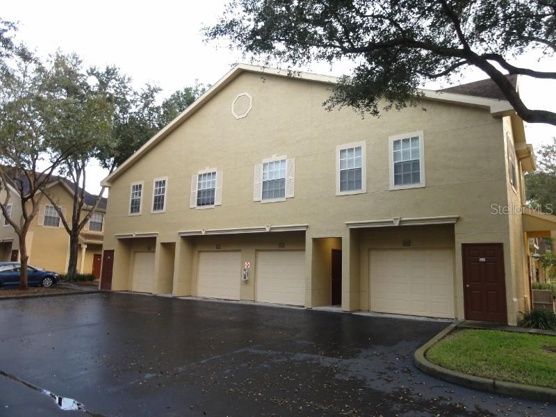 CRESCENT PLACE AT LAKE LOTUS CONDO - Residential Lease