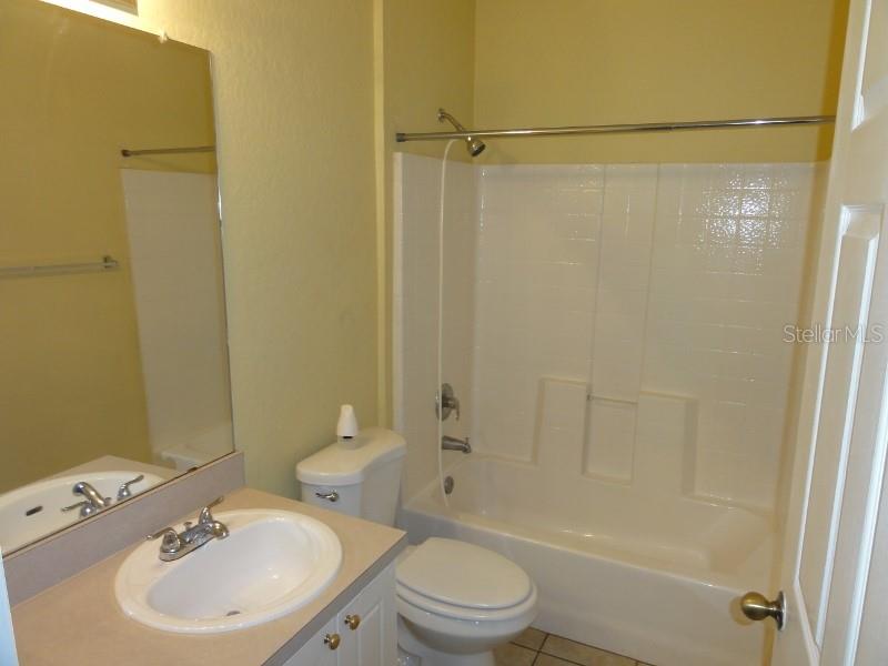 CRESCENT PLACE AT LAKE LOTUS CONDO - Residential Lease