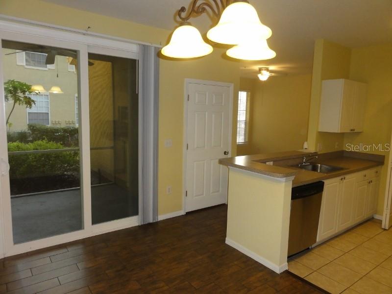 CRESCENT PLACE AT LAKE LOTUS CONDO - Residential Lease