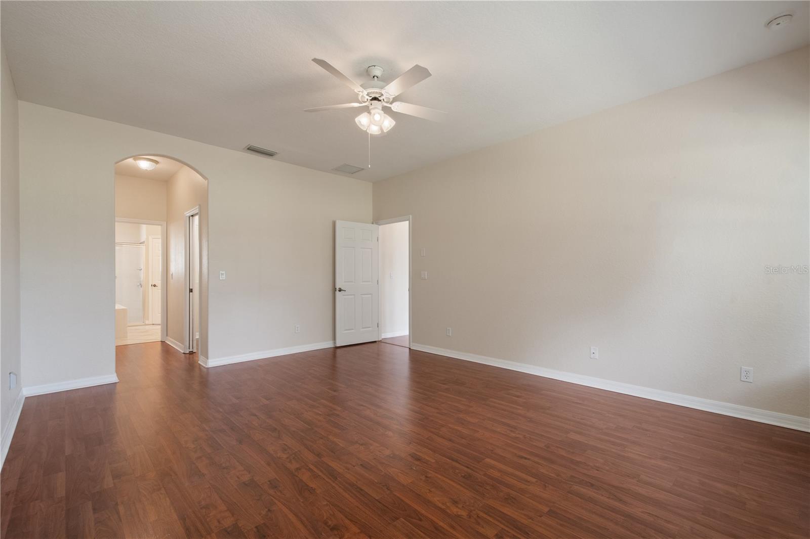 PALISADES PH 02D LT 270 PB 52 PG 21-23 - Residential