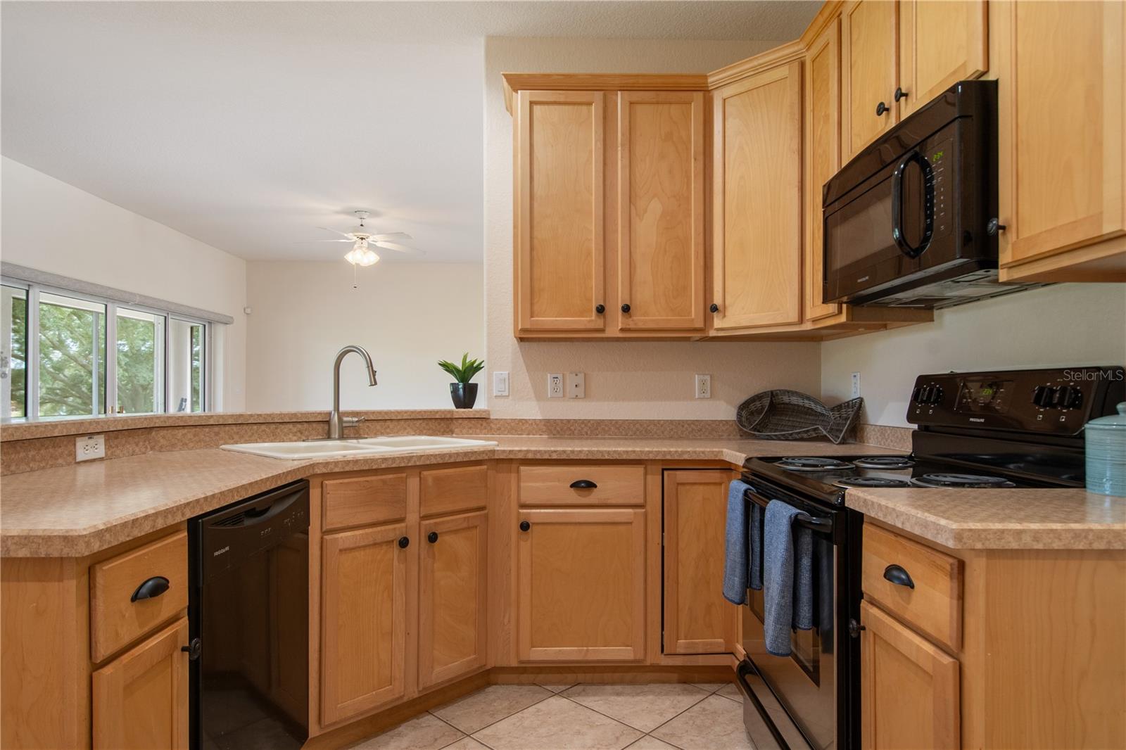 PALISADES PH 02D LT 270 PB 52 PG 21-23 - Residential