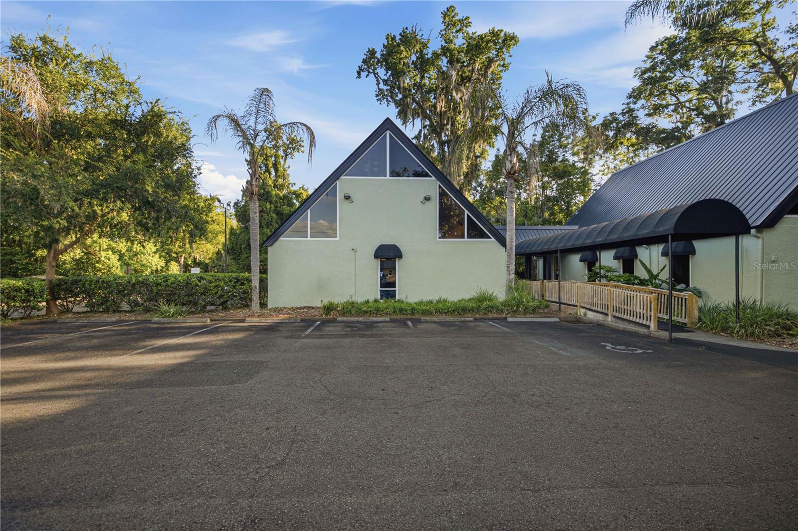 ORANGE VIEW - Commercial Sale