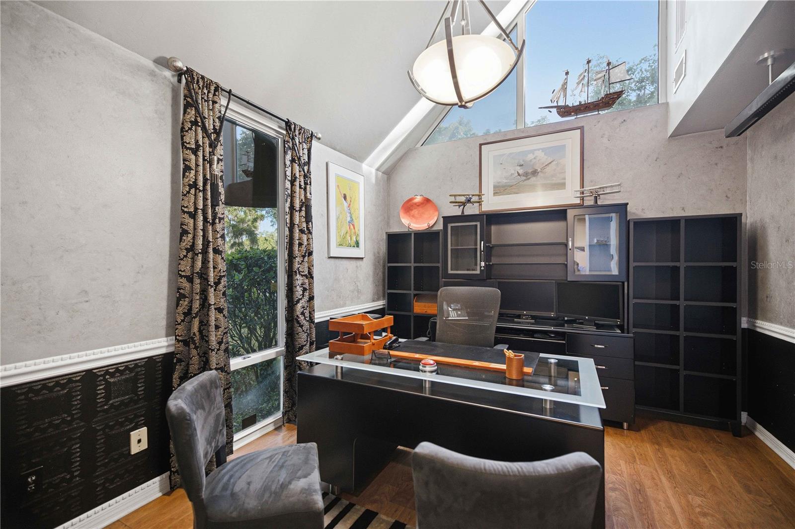 ORANGE VIEW - Commercial Sale