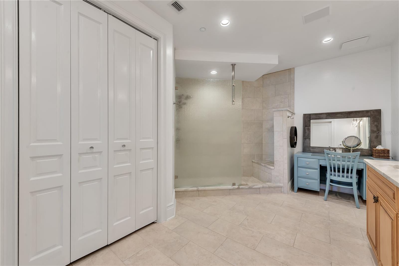 VIZCAYA AT REDINGTON BEACH CONDO - Residential