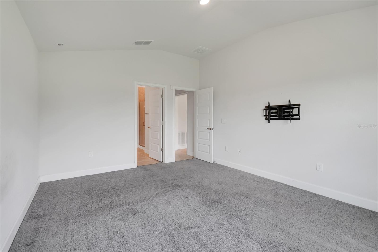 KRENSON BAY - Residential