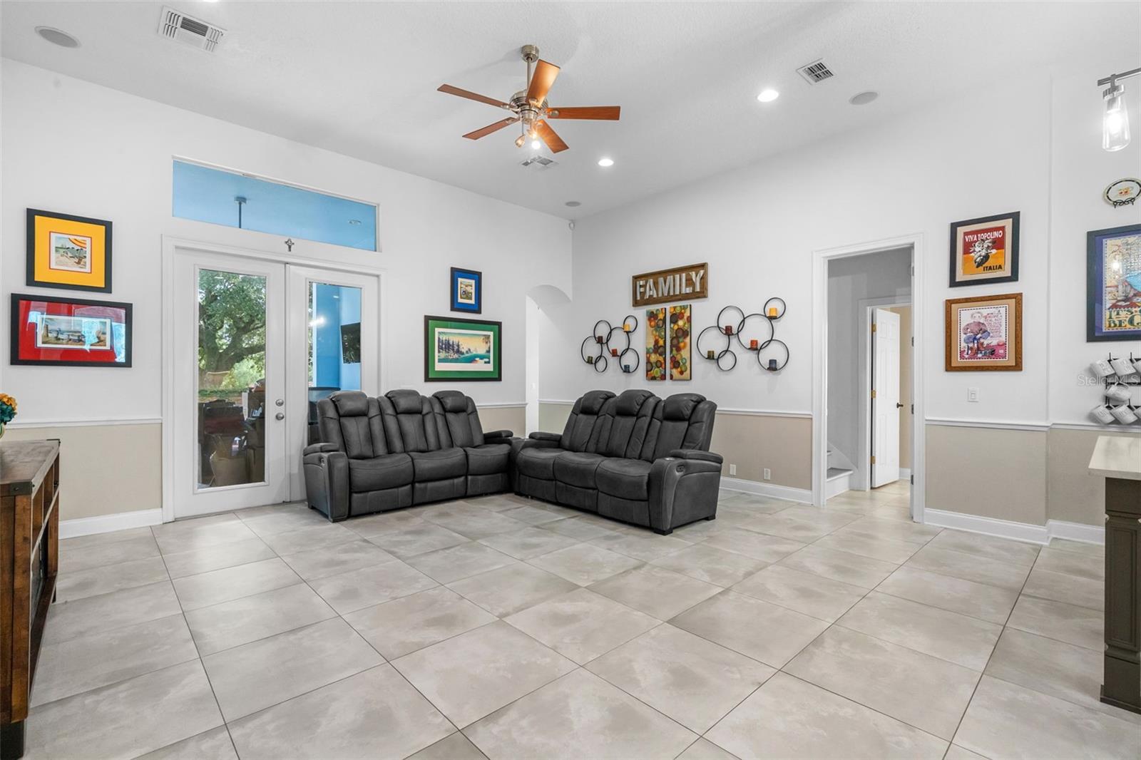 KEENES POINTE - Residential