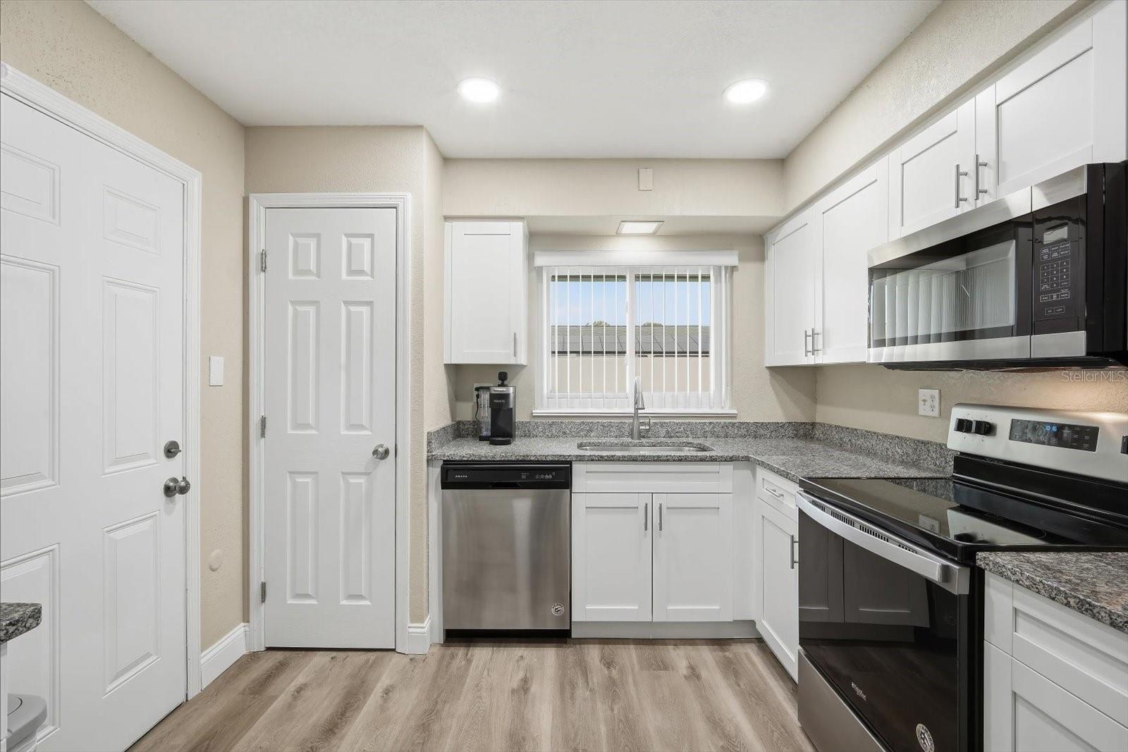 DEL WEBBS SUN CITY FLORIDA UN - Residential