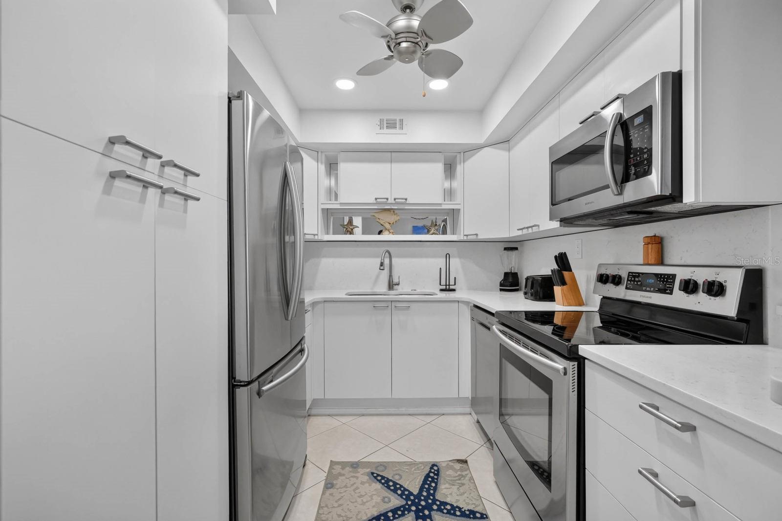 AQUARIUS OCEANFRONT - Residential
